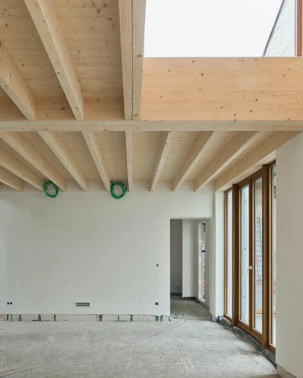 Architecturale woning ontworpen door&nbsp;GAFPA&nbsp;architecten met tuin, garage en atelierruimte op een boogscheut van het stadscentrum. foto 7