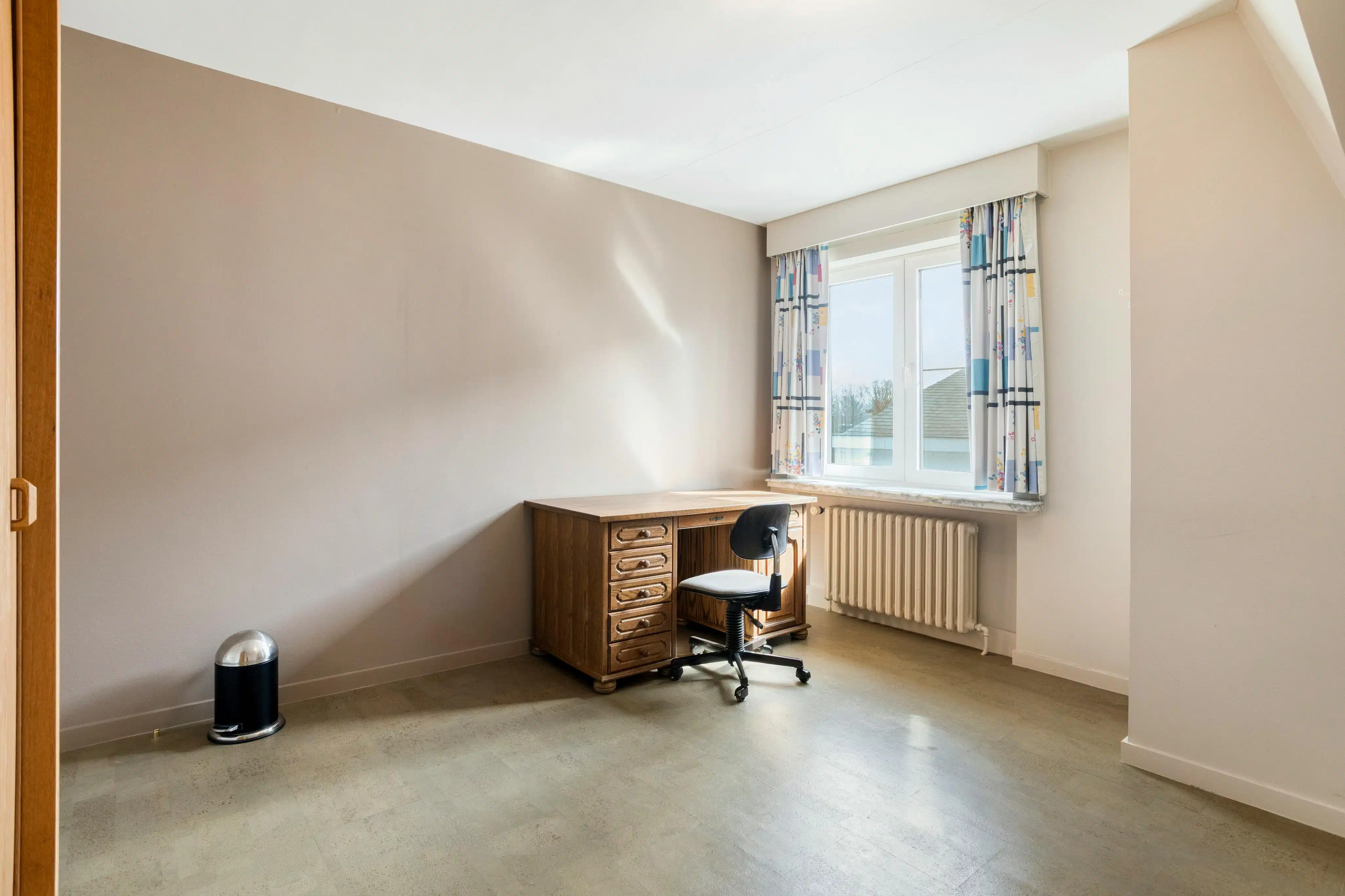 Ruime eigendom met woning, loods en extra bouwgrond foto 13