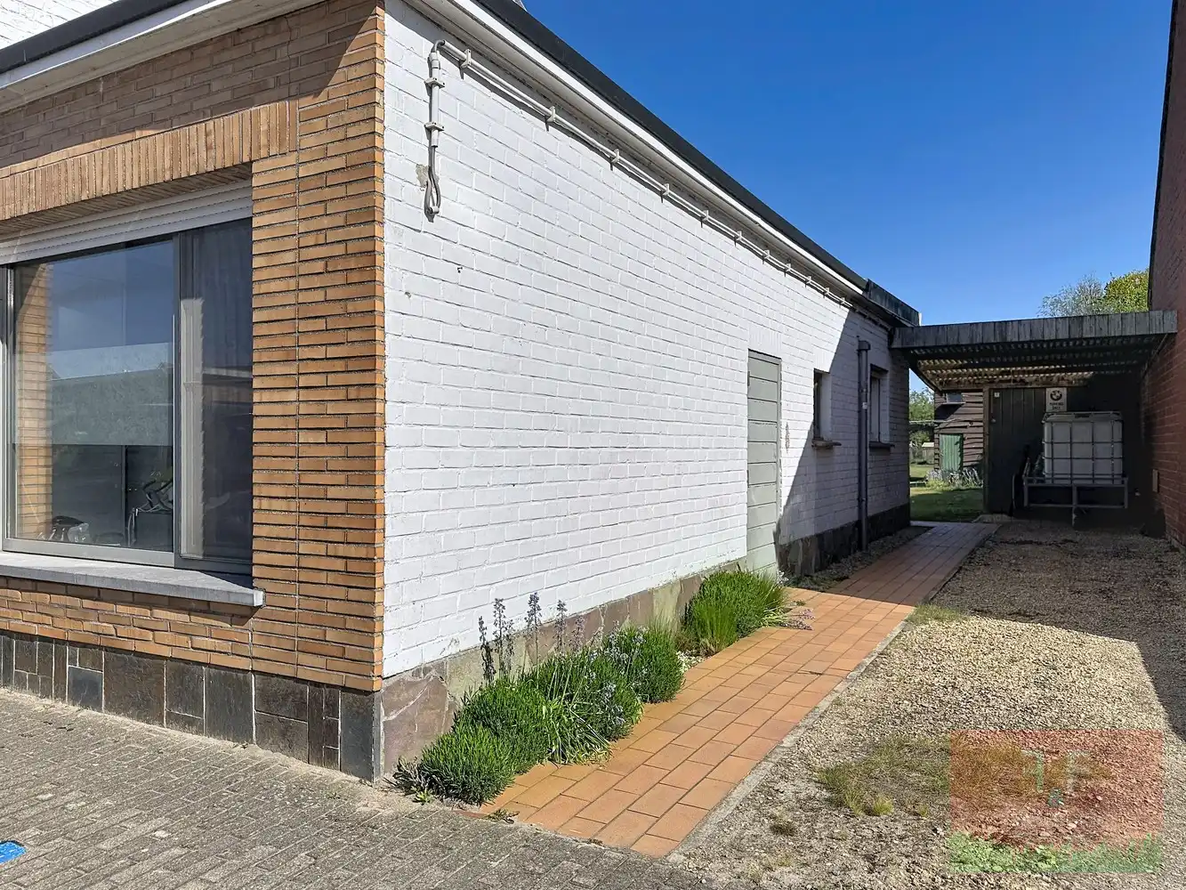 Halfopen gezinswoning met 3 slaapkamers en prachtige tuin te Ettelgem foto 26