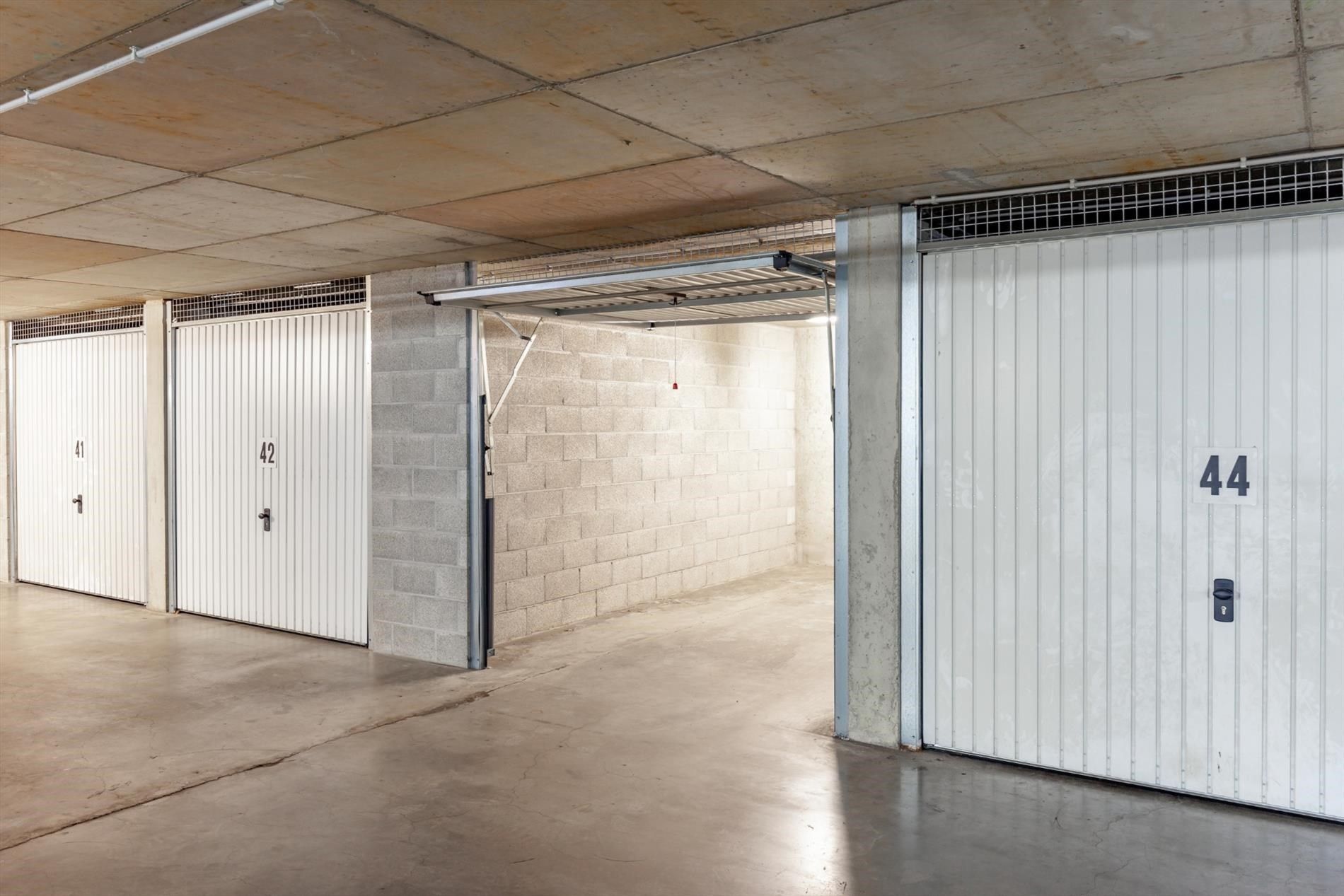 Goed gelegen garagebox te Leuven. foto 8