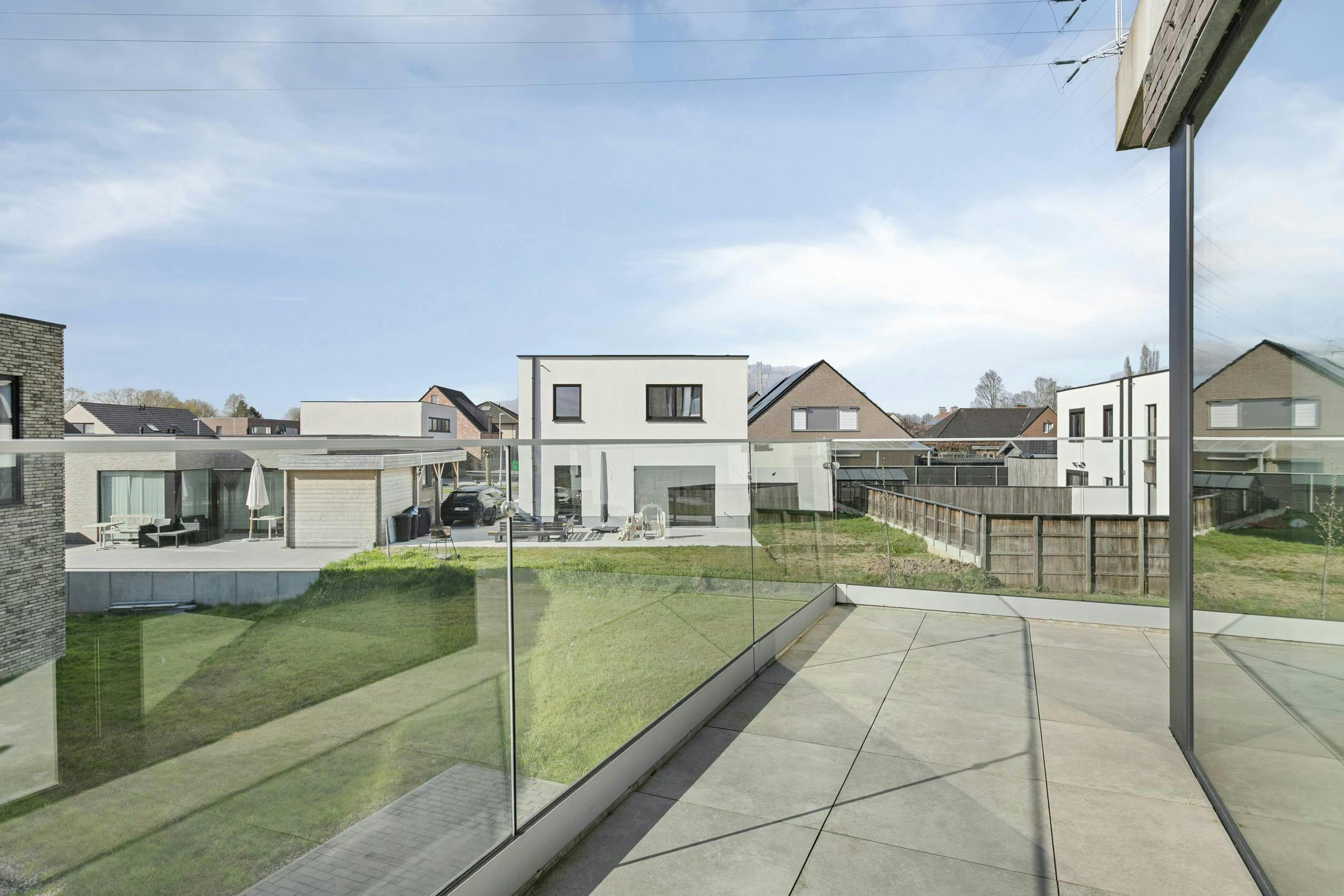 Modern appartement met royaal terras te koop in Roeselare foto 11
