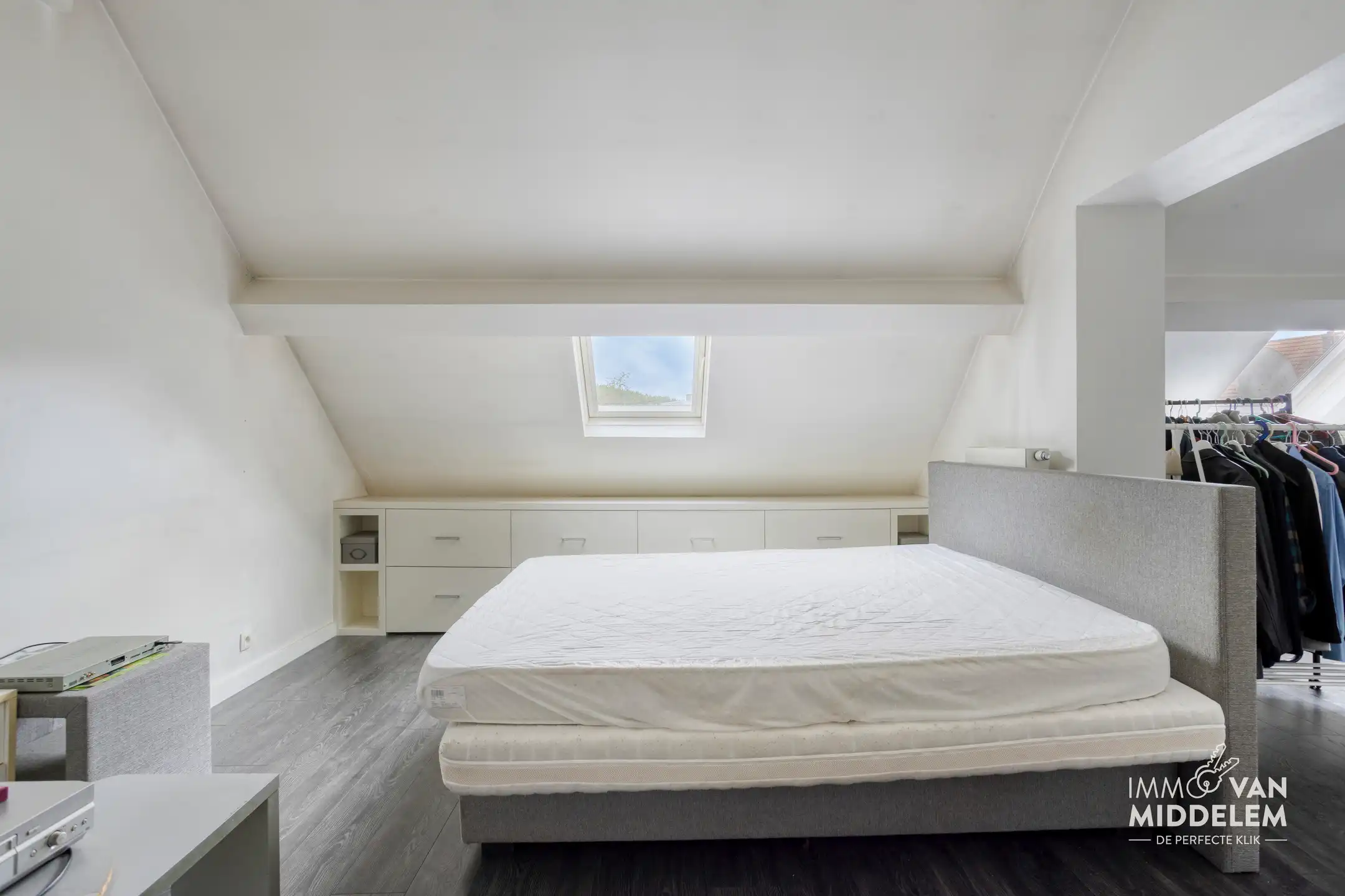INSTAPKLARE DUPLEX MET 3 KAMERS , TERRAS EN KELDER foto 10
