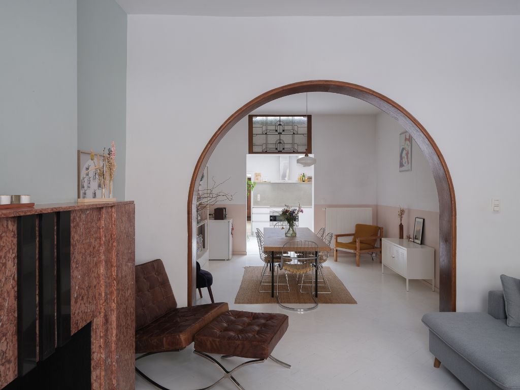 Topligging, omgeving Visserij, karaktervol 2 slpk-appartement met buitenruimte en originele elementen in een even karaktervol gebouw met ‘art-déco’ elementen. foto 8