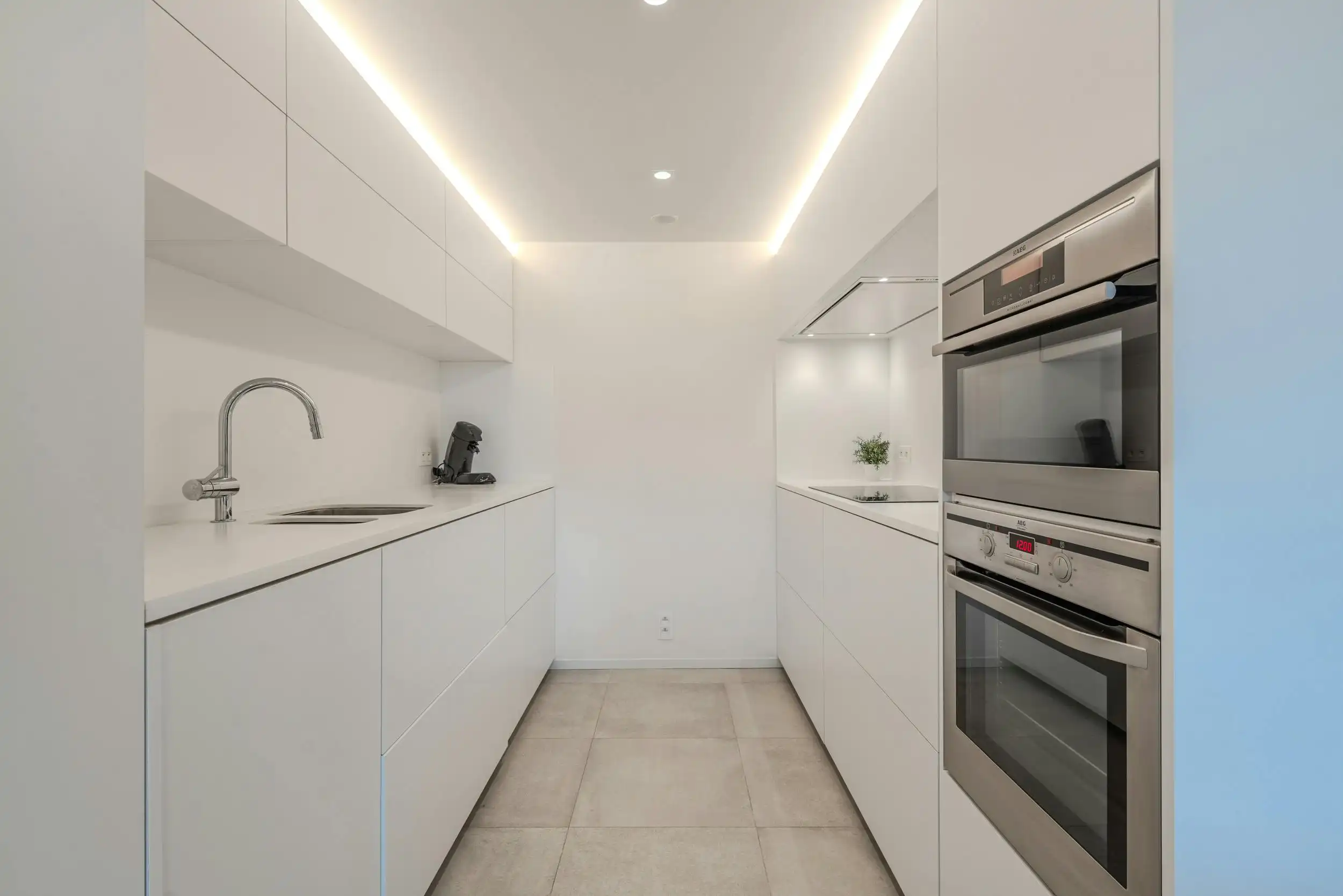 Uitzonderlijk ruim appartement met drie slaapkamers foto 4