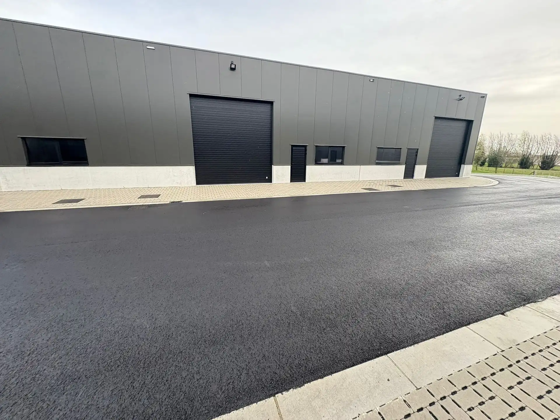 Nieuwbouw KMO-unit met schowroom unit 11a (169m²) foto 8