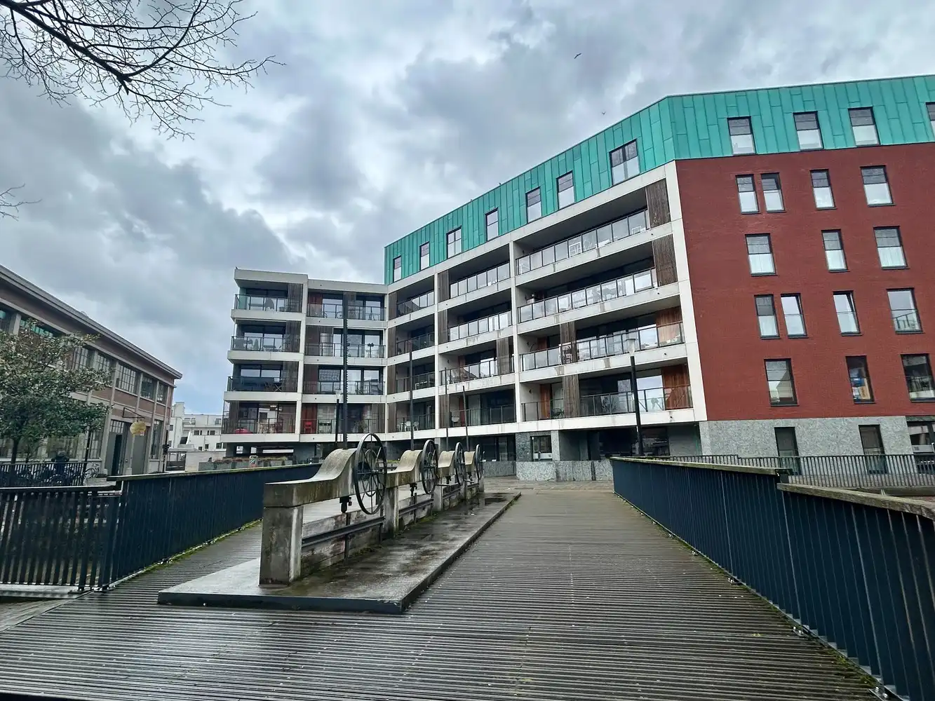 Stijlvol en energiezuinig appartement met terras aan de Vaartkom foto 13