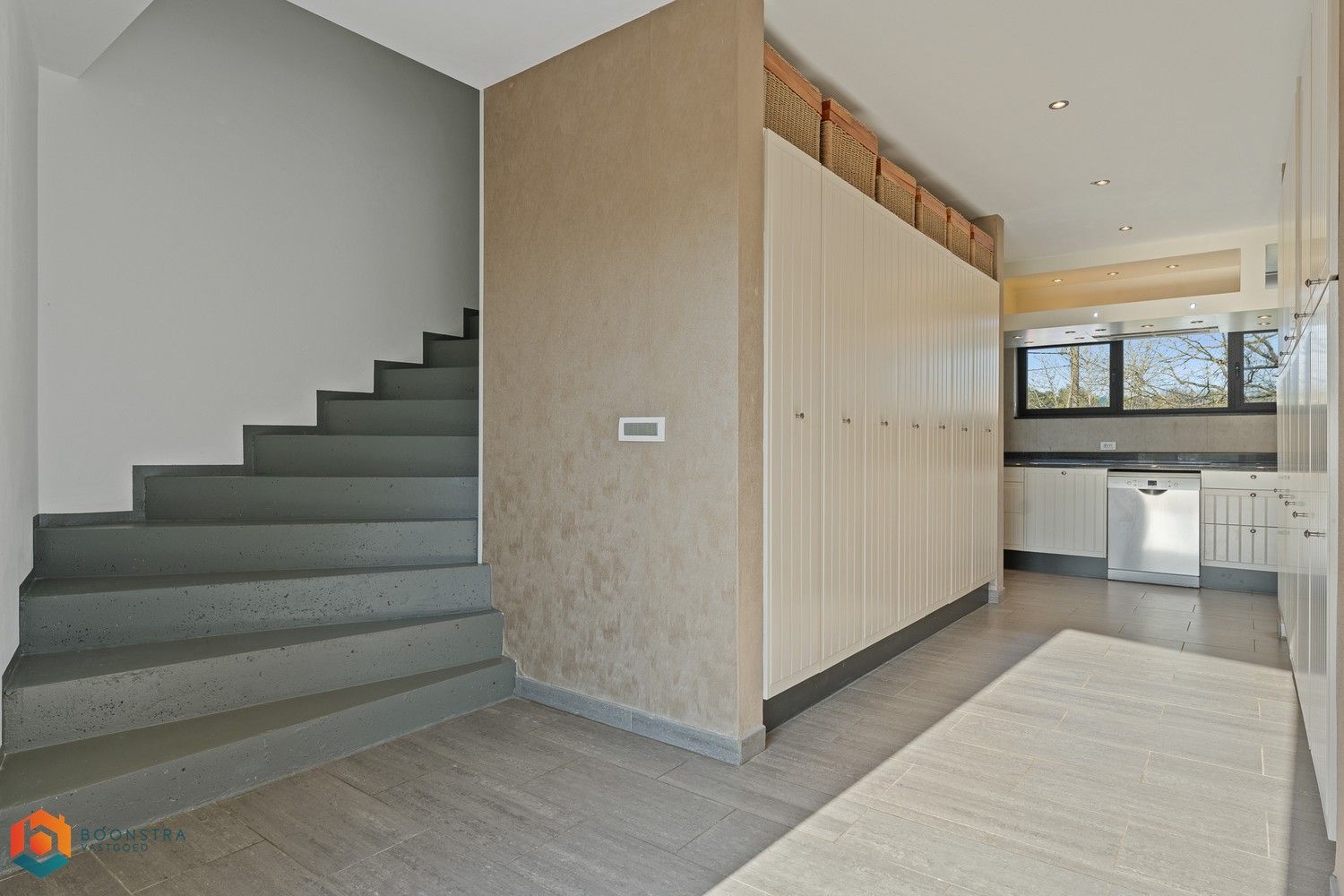 Handelspand met woonst en ruime parking op een perceel van 2592 m² te Rotselaar foto 17