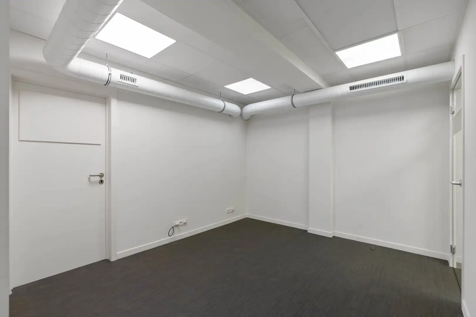 EXCLUSIEVE KANS: HANDELSGELIJKVLOERS TE KOOP IN DE VERNIEUWDE VREDELAAN, HOUTHALEN-HELCHTEREN foto 10