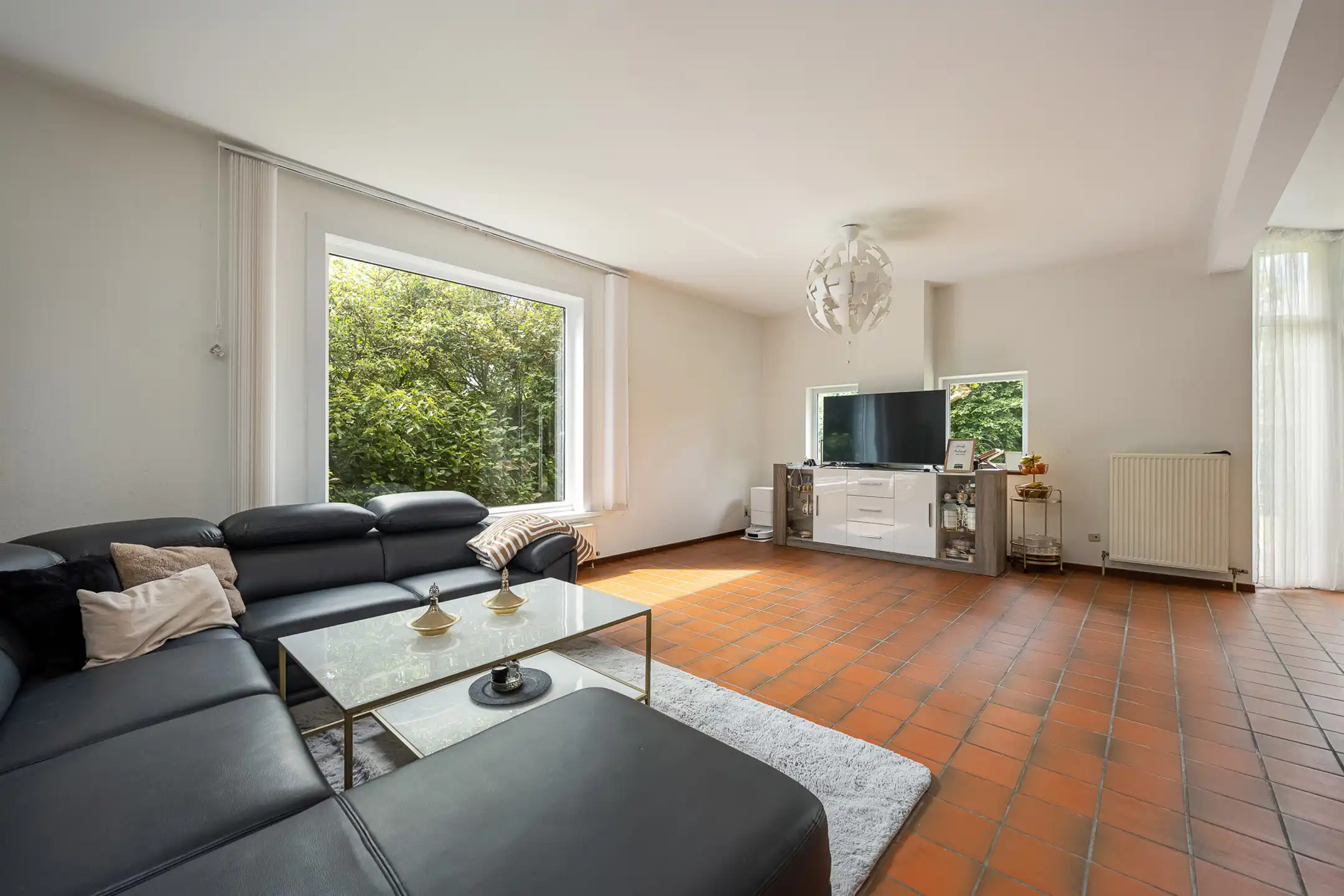 Ruime woning met 4-5 slpks en bedrijfsruimte in Turnhout. foto 7