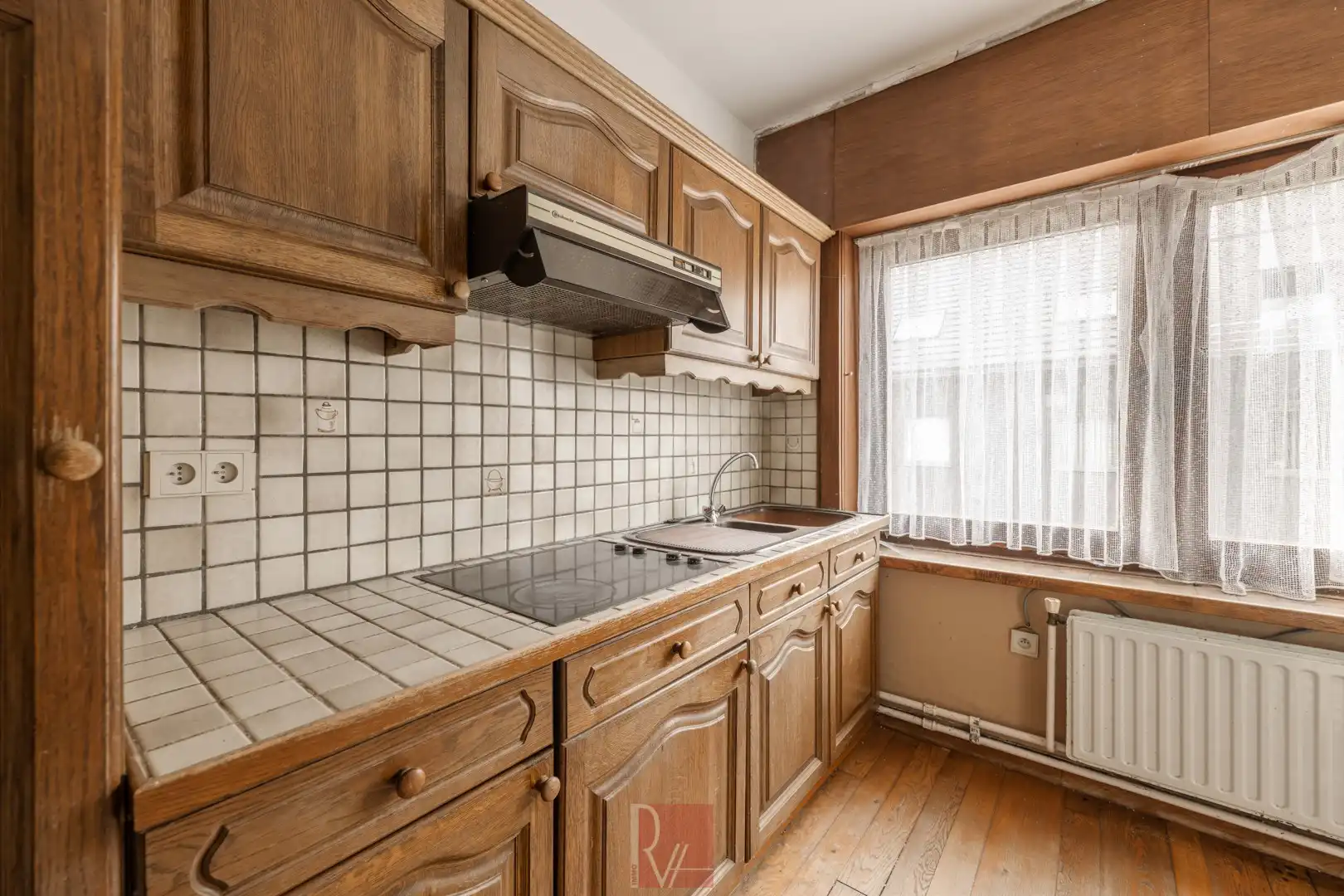 Woning met loods foto 10