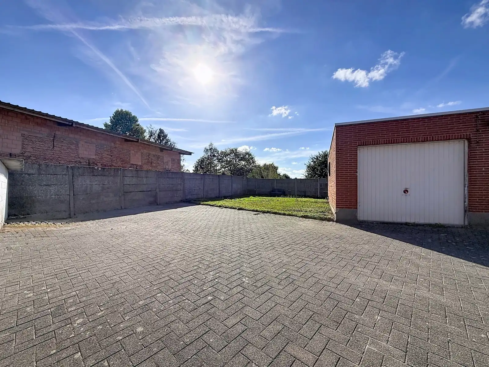 Gezinswoning met 2 SLPK, Tuin én Garage! foto 15