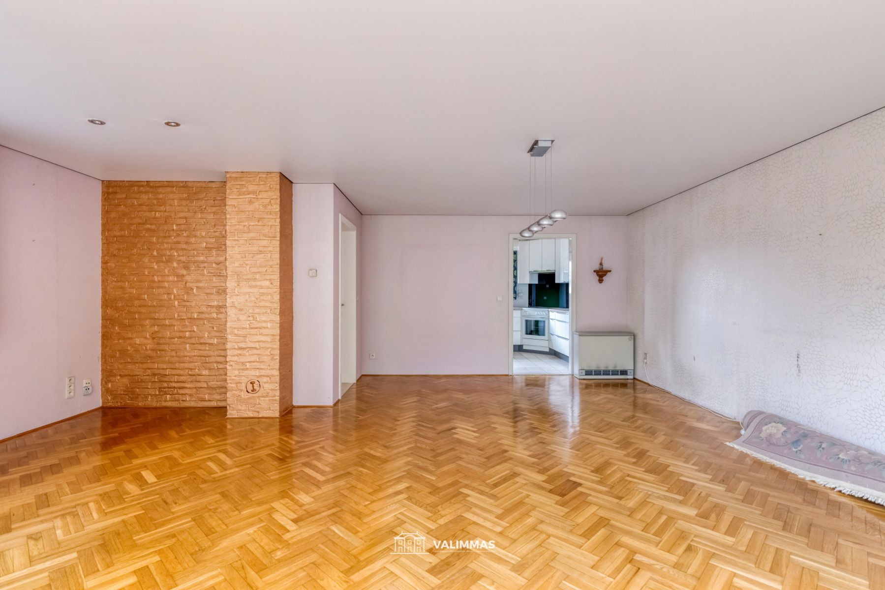 Residentieel gelegen driegevelwoning met mooie tuin & garage foto 7