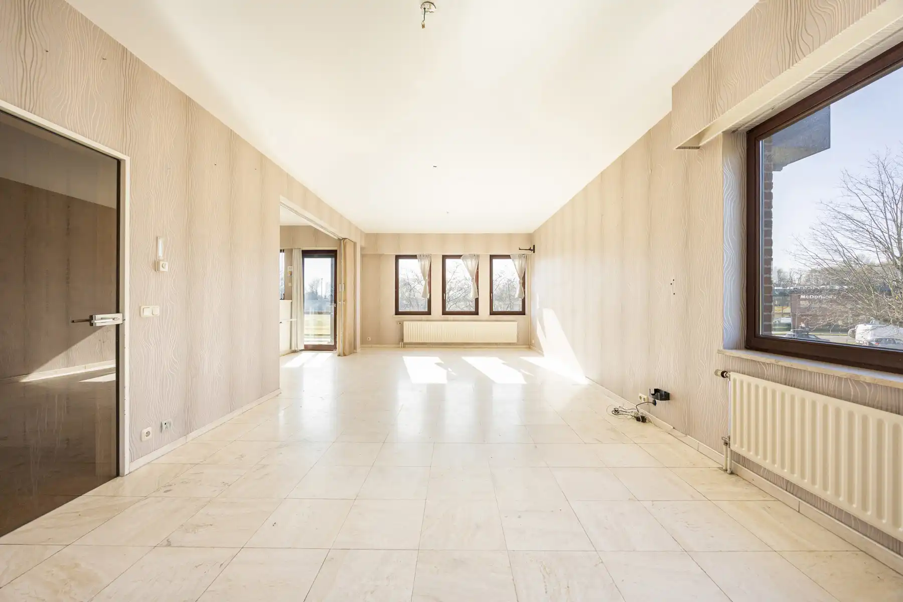 Ruim 2-slaapkamerappartement met lift, 2 terrassen en garage. foto 2