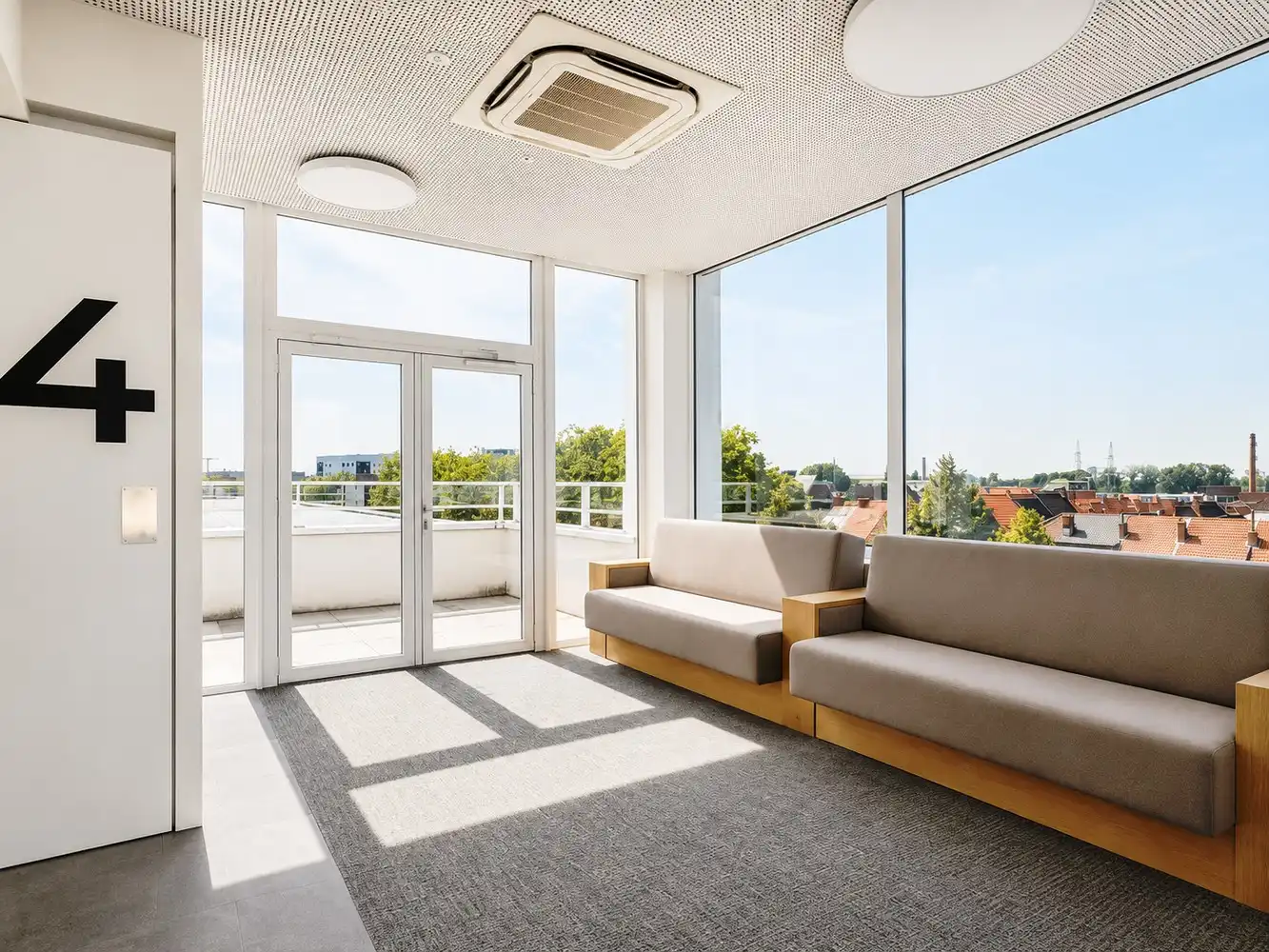 Bijzonder stijlvolle assistentie-penthouse met groot terras, midden in het groen, hartje Gent. foto 3
