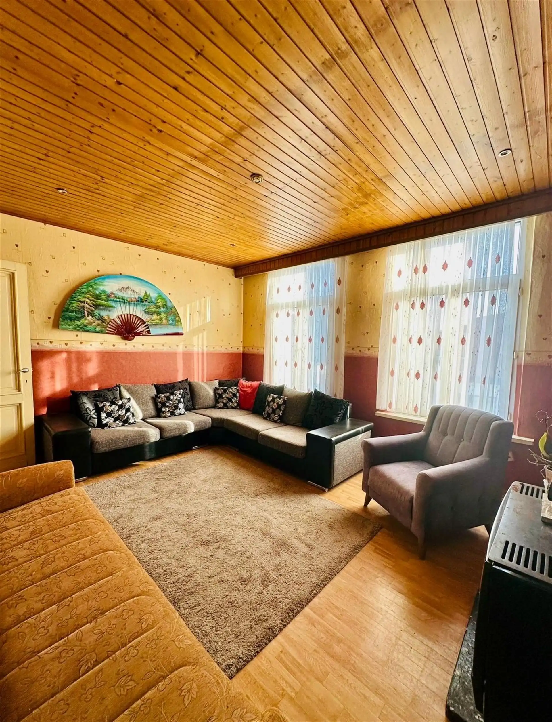 Te renoveren woning met veel potentieel in Berchem!  foto 13