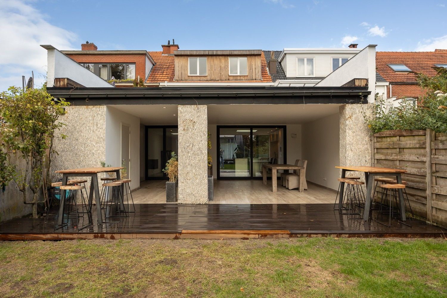 Stijlvol gerenoveerde woning in het hart van ’s-Gravenwezel foto 8