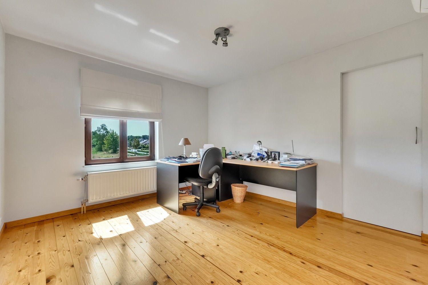 Uitstekend gelegen, gerenoveerde villa op 10a foto 28