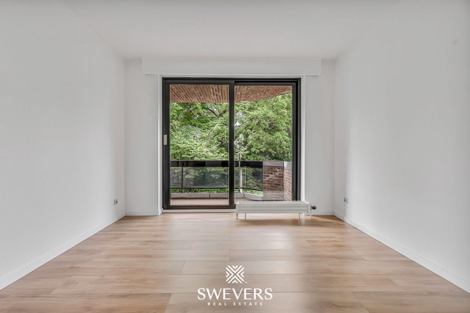Stijlvol en instapklaar wonen (115m²) met autostaanplaats in het hart van Hasselt foto 14