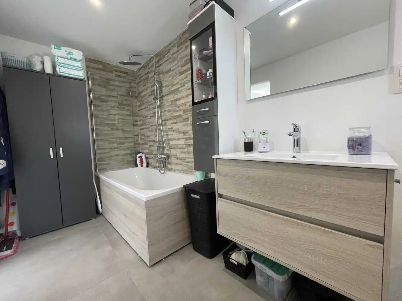 Grotendeels gerenoveerde woning in het landelijke Jeuk foto 5