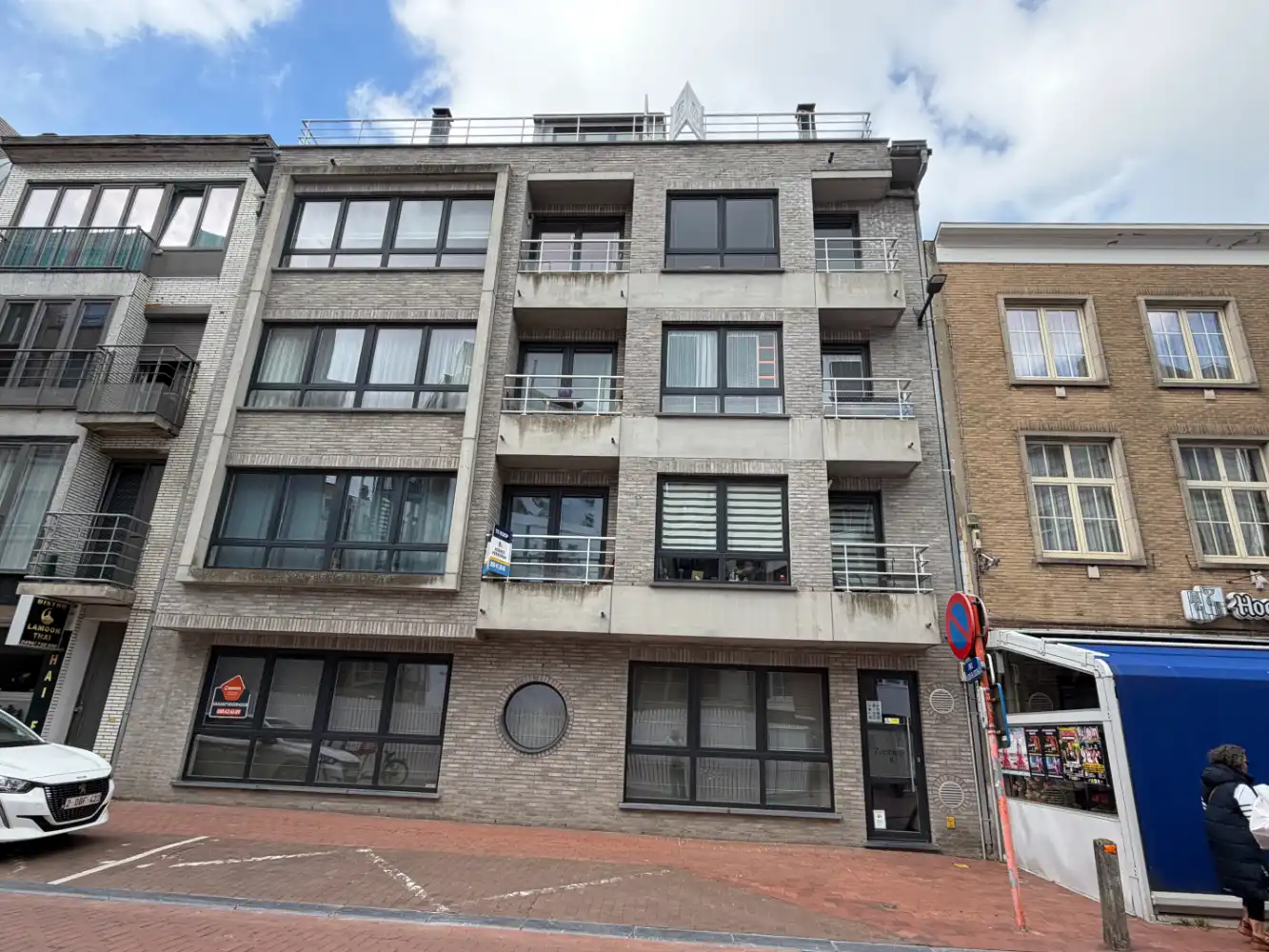 Duplexappartement met zonnig terras in het bruisend centrum van Blankenberge. Dichtbij het Casino en het commercieel centrum. foto 21