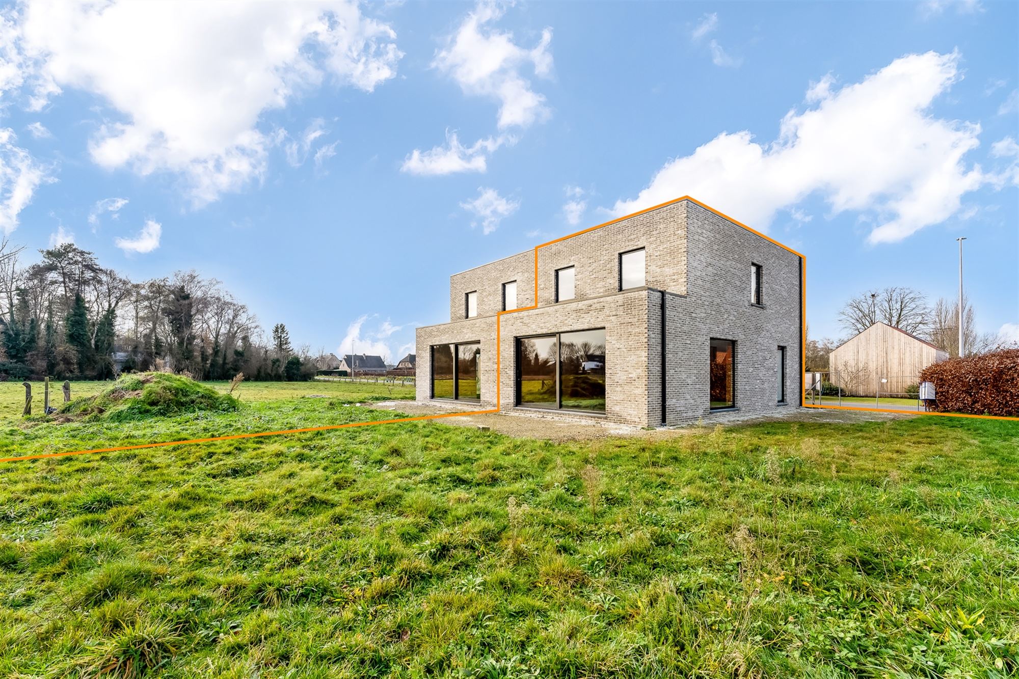 KNAPPE NIEUWBOUWWONING OP ZEER GOEDE LOCATIE TE HASSELT MET ZICHT OP DE ACHTERLIGGENDE WEIDES foto 15