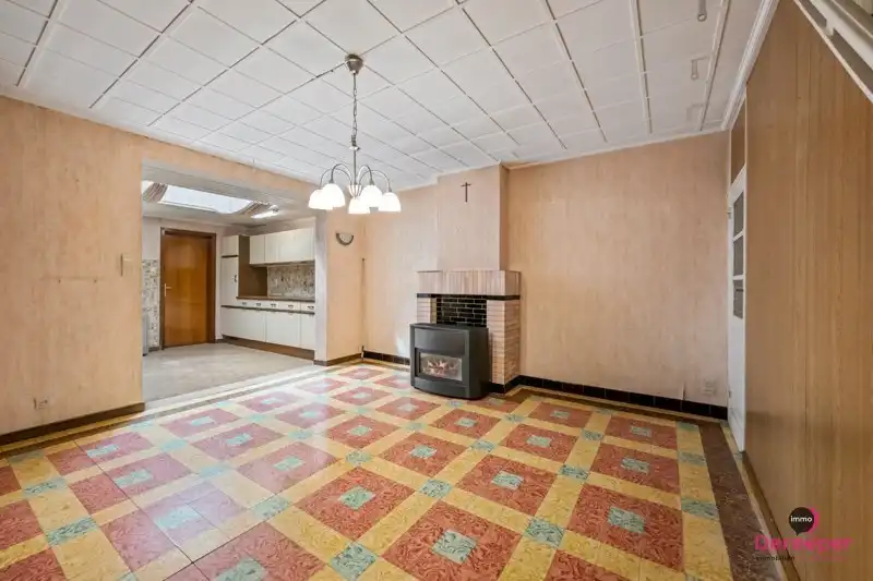 Te renoveren rijwoning op centrale ligging met leuke zuidgerichte tuin foto 6