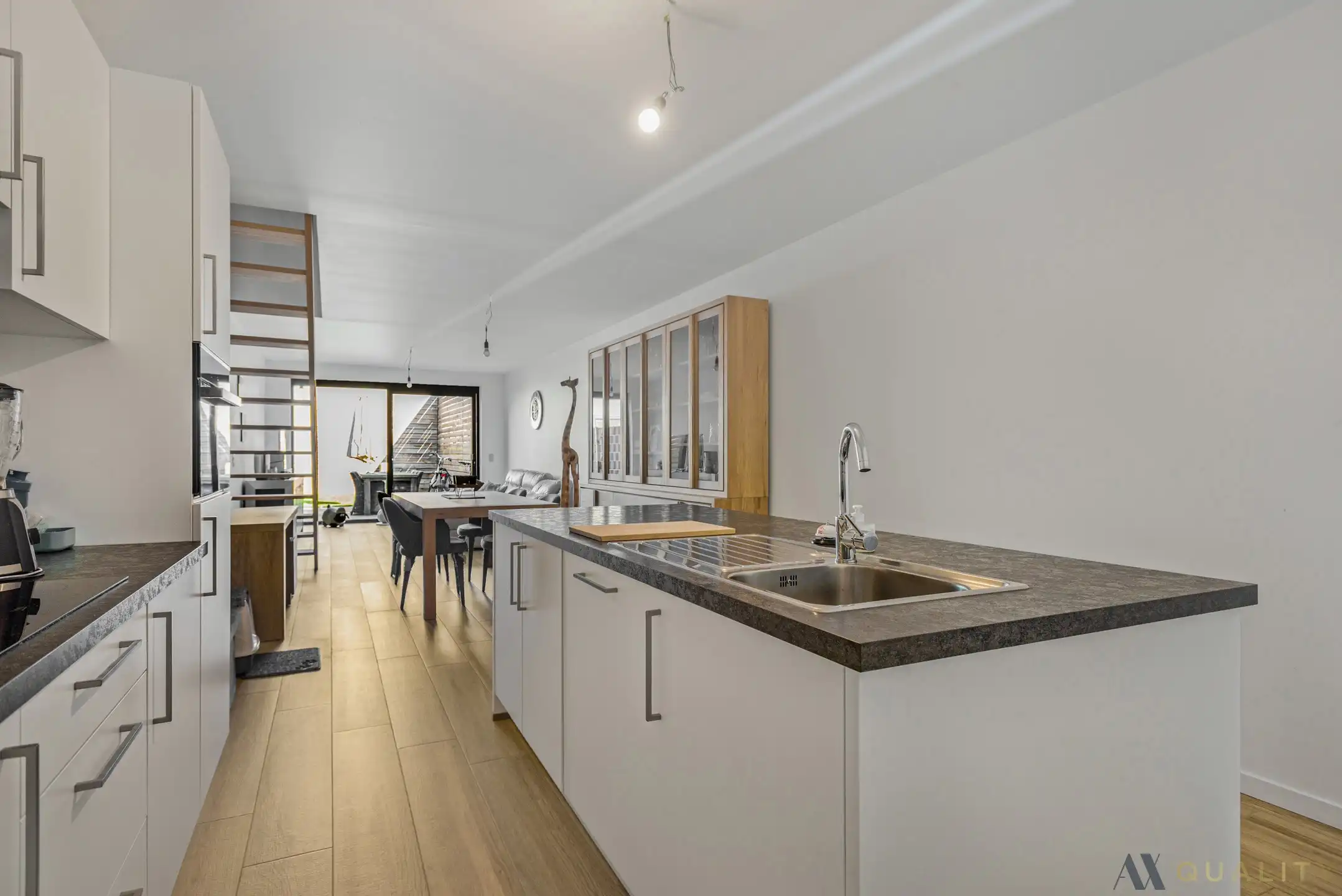 Recente woning met autostaanplaats nabij Bornem centrum foto 3