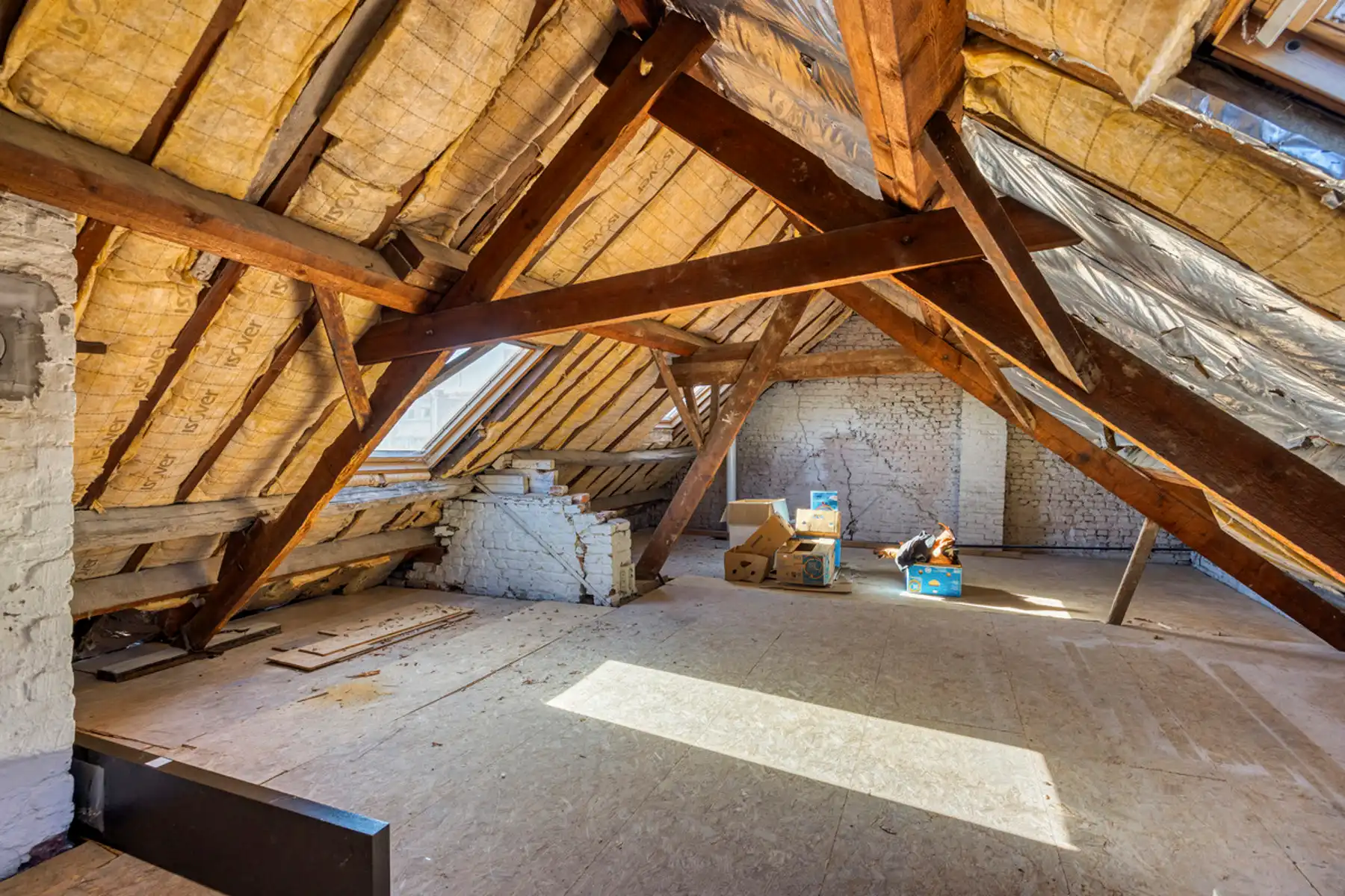 Ruime gerenoveerde centrumwoning met garage foto 28