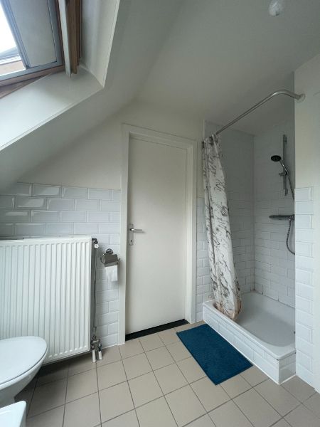 Rustig gelegen open bebouwing met ruime tuin en 3 slaapkamers foto 15