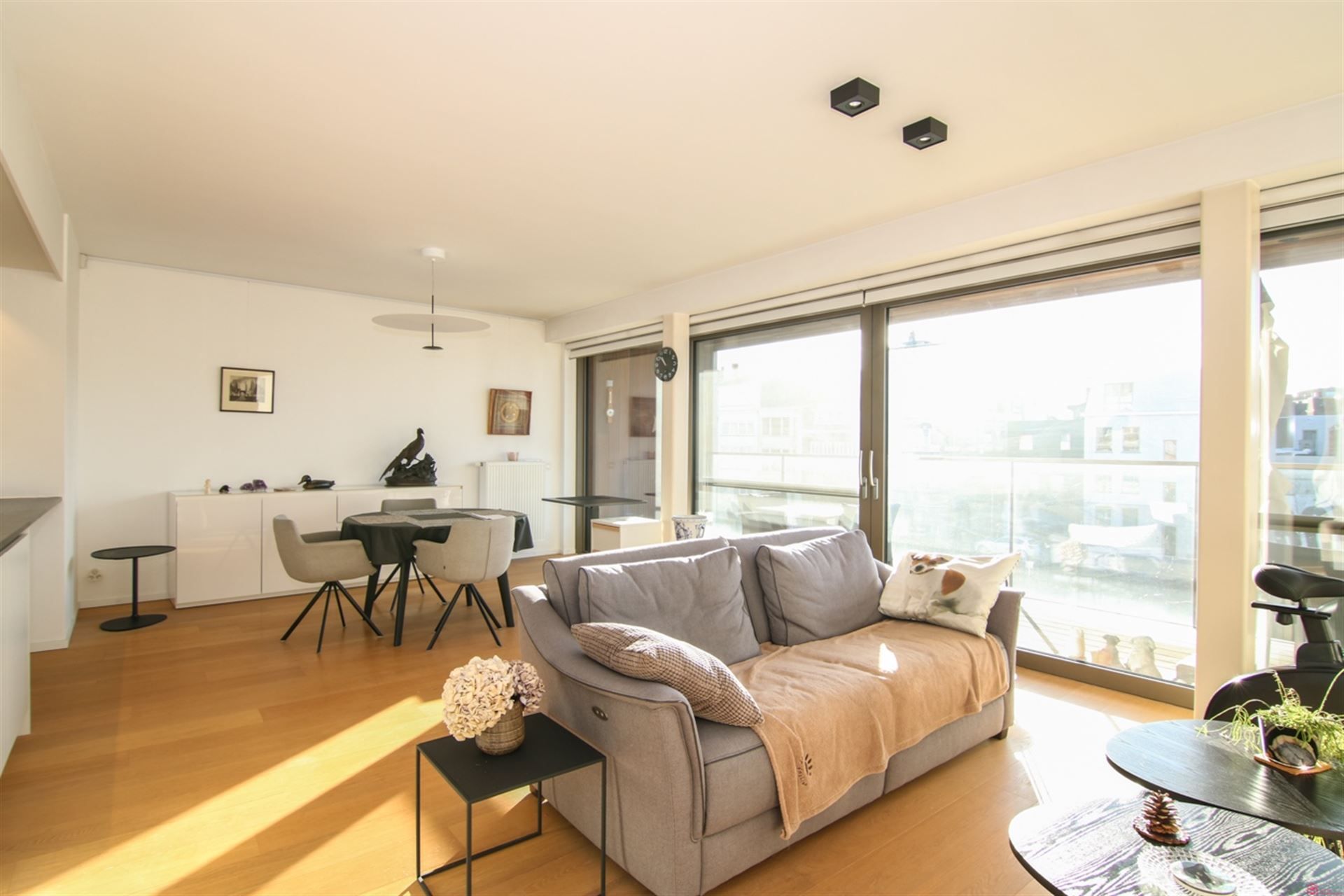 Instapklaar appartement met zonneterras en zicht op de Leie foto 5