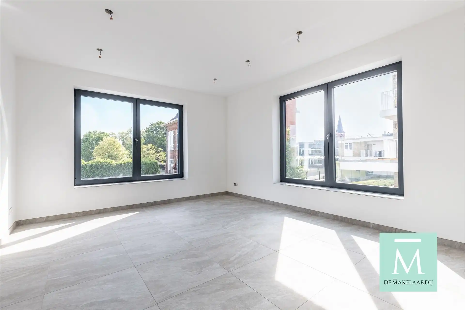 Zeer ruime nieuwbouwwoning met 5 slaapkamers en tuin foto 13