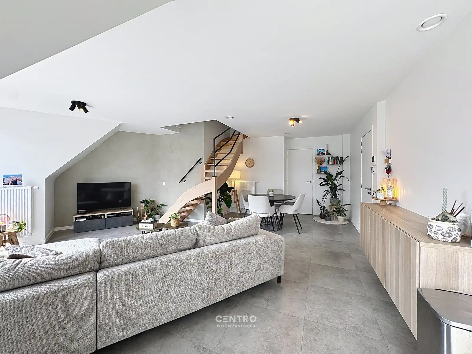 LEUK appartement met 2 slpk én 2 badkamers! foto 5