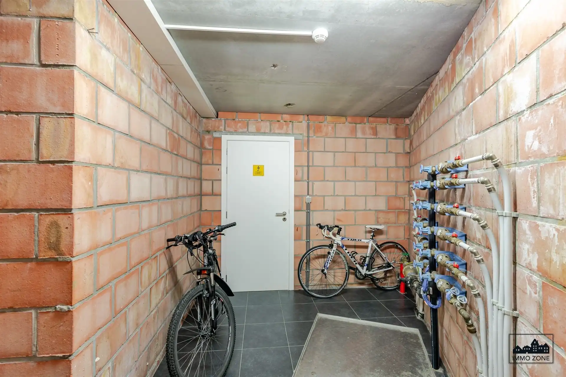 Gelijkvloers modern appartement in centrum Wetteren foto 21