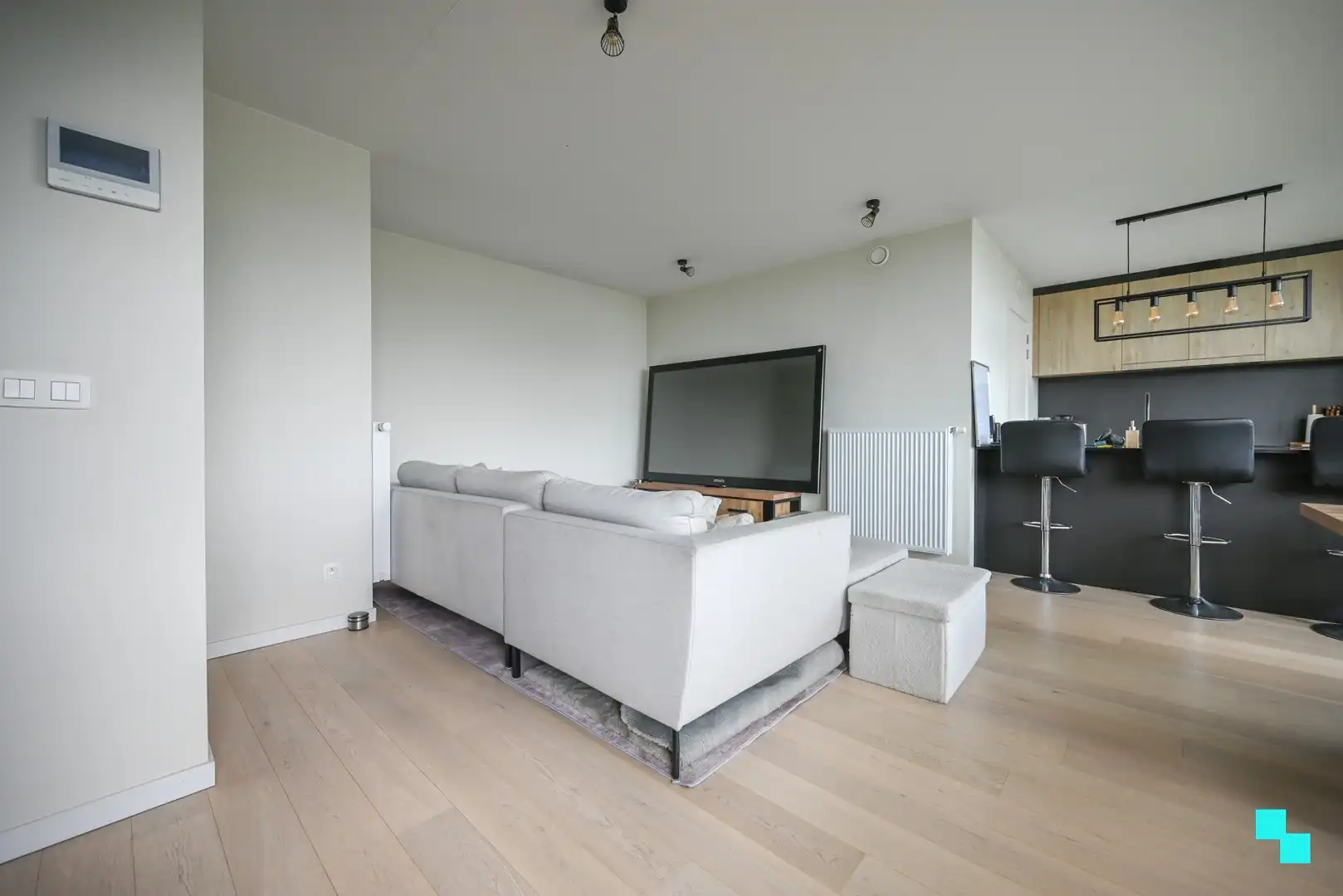 Nieuwbouw tweeslaapkamerappartement met garagebox in centrum Lendelede foto 3