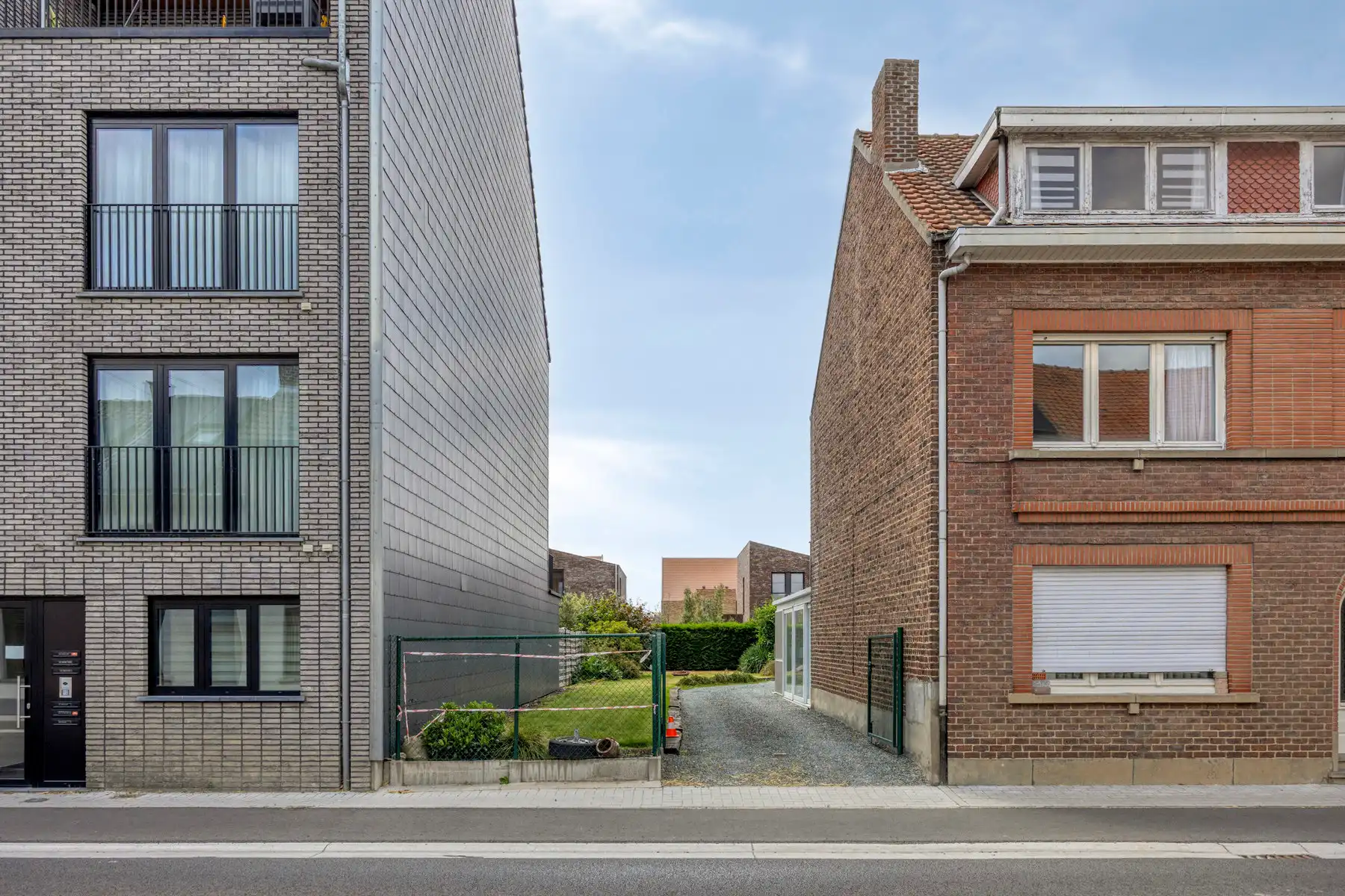 Te renoveren woning / projectgrond op centrale ligging  foto 2