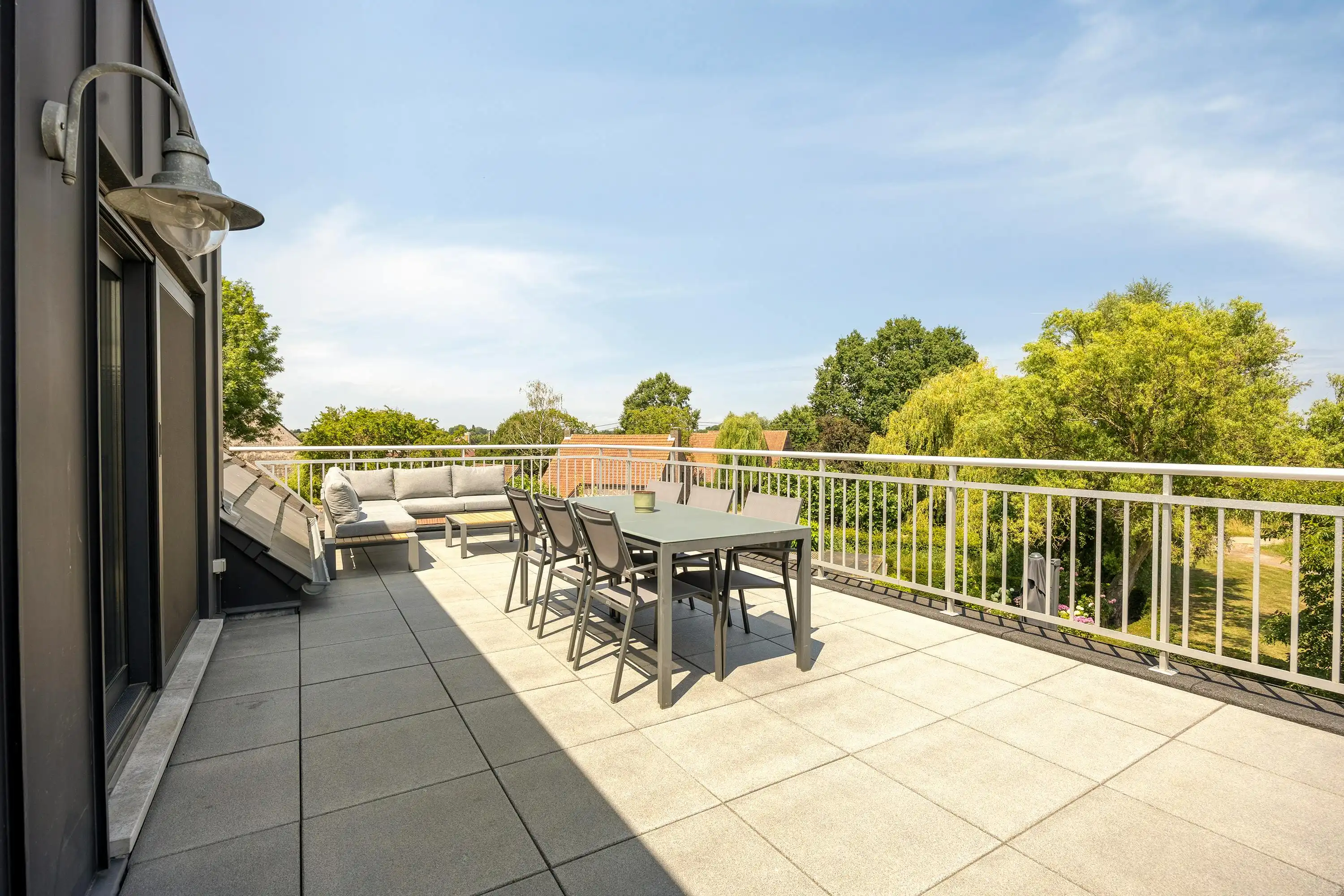 Instapklaar appartement  met ruim terras te koop in Brecht! foto 11