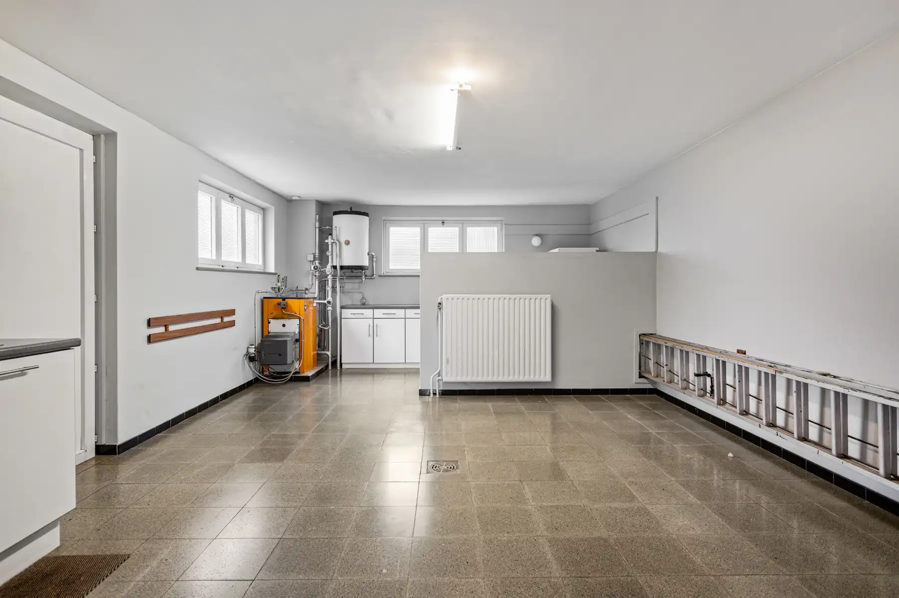 Ruime gezinswoning met tuin en garage op 856 m2 foto 17