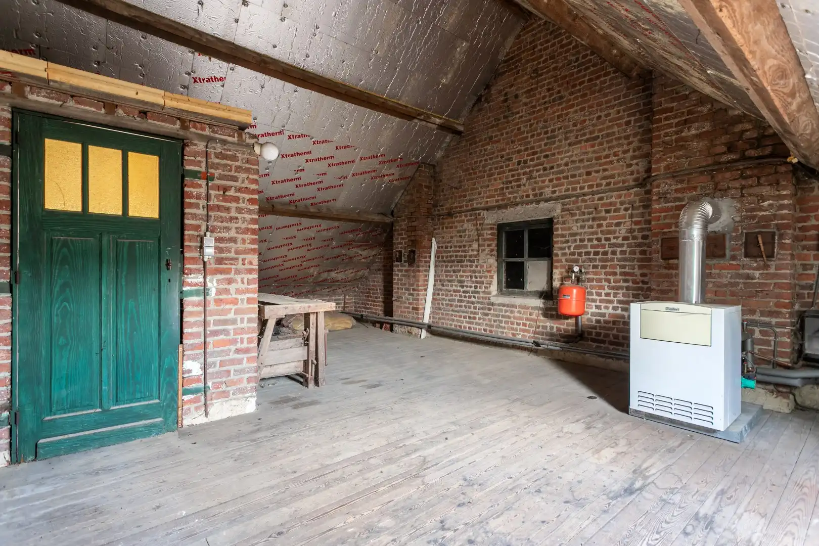 Kraktervolle woning met veel potentieel, 2 autostaanplaatsen en tuin te Dworp foto 25