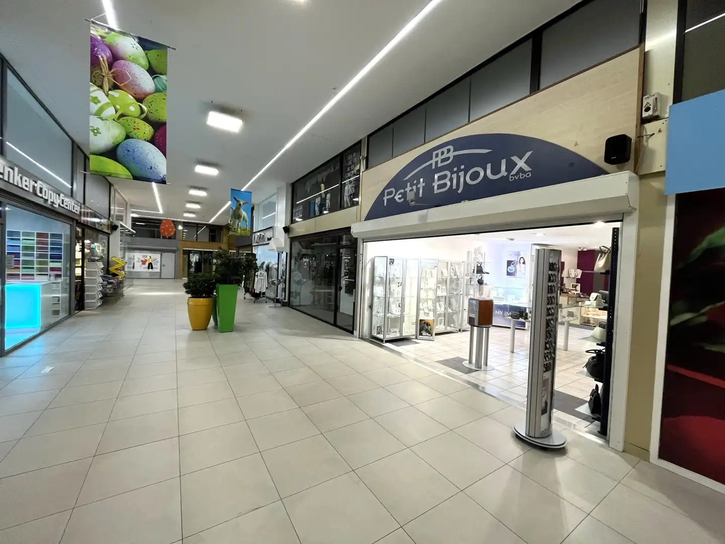Winkelruimte in Shopping 3 foto 3
