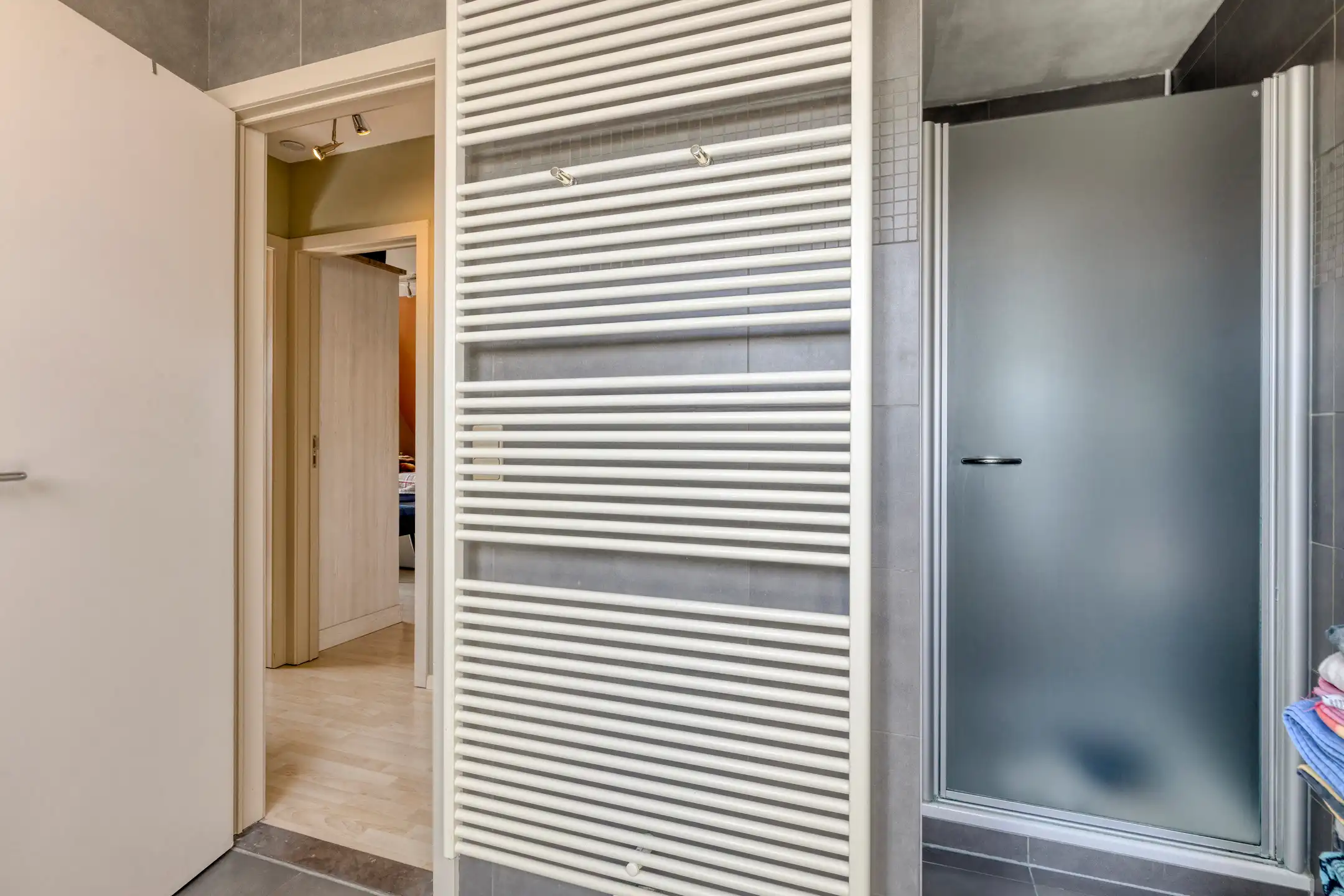 Instapklare halfopen woning met 3 à 4 slaapkamers foto 16