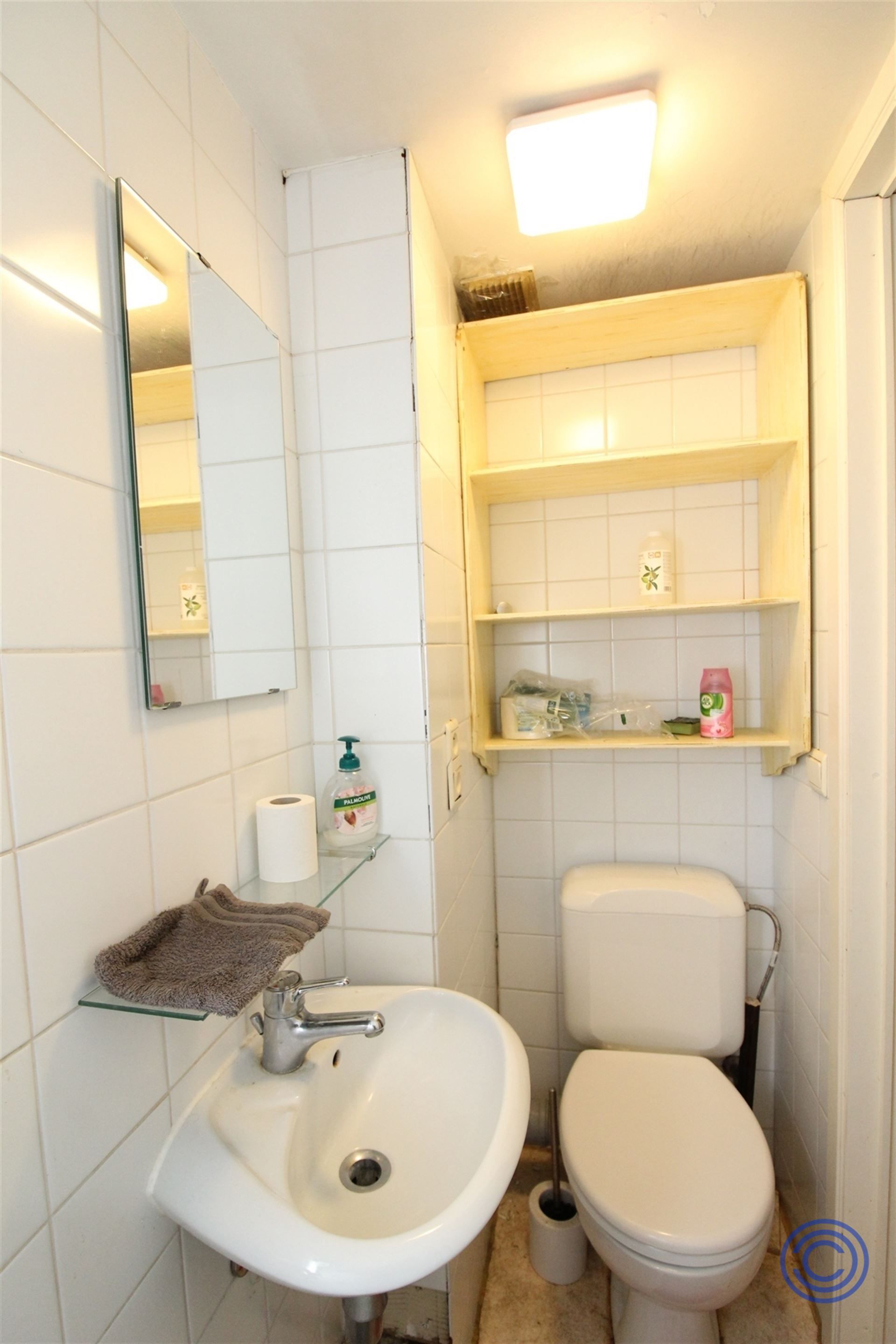 Gemeubelde studio op top locatie ENKEL voor 2 maanden foto 7