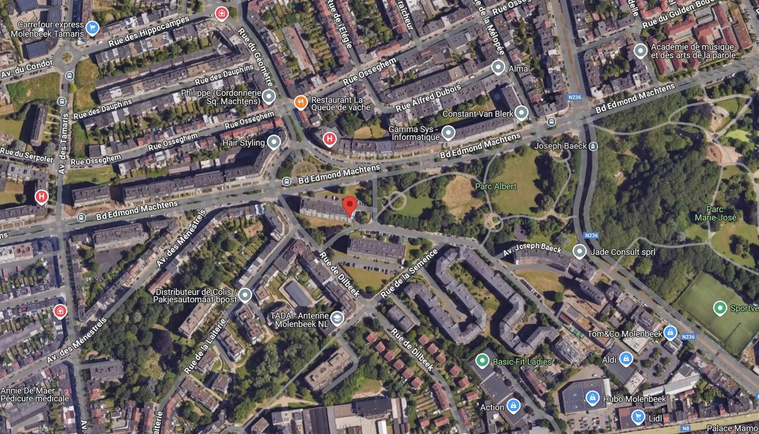 Buitenparkeerplaats foto 5