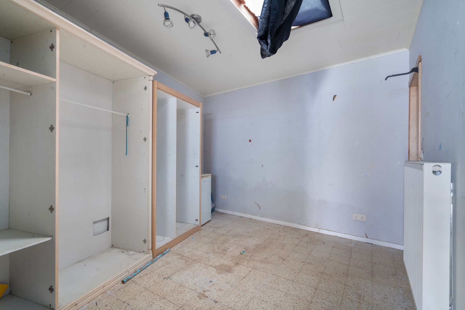 Te renoveren woning met 2 slaapkamers  foto 7