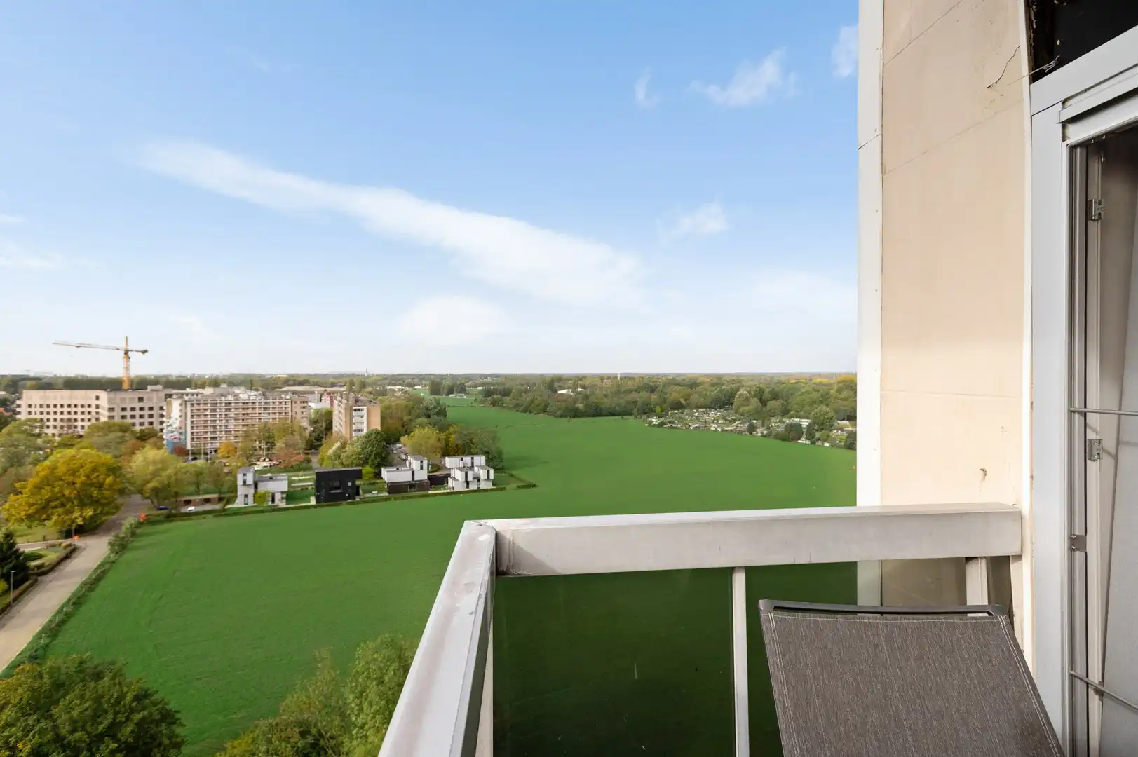Ruim appartement met 3 slpk en panoramisch zicht foto 12