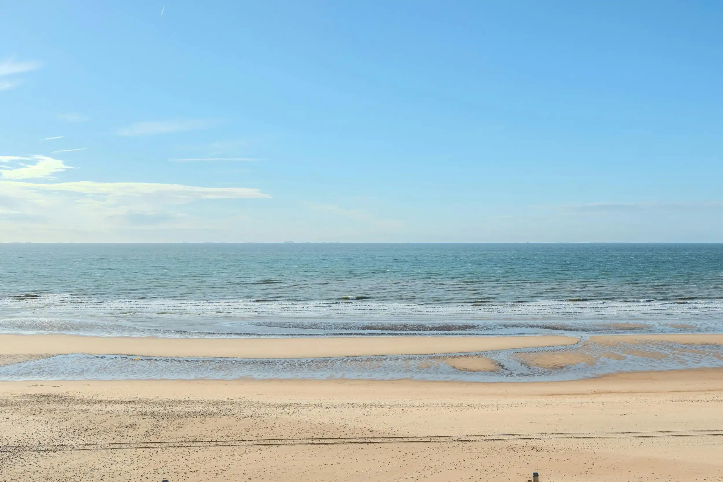 Studio met frontaal zicht op zee  foto {{pictureIndex}}