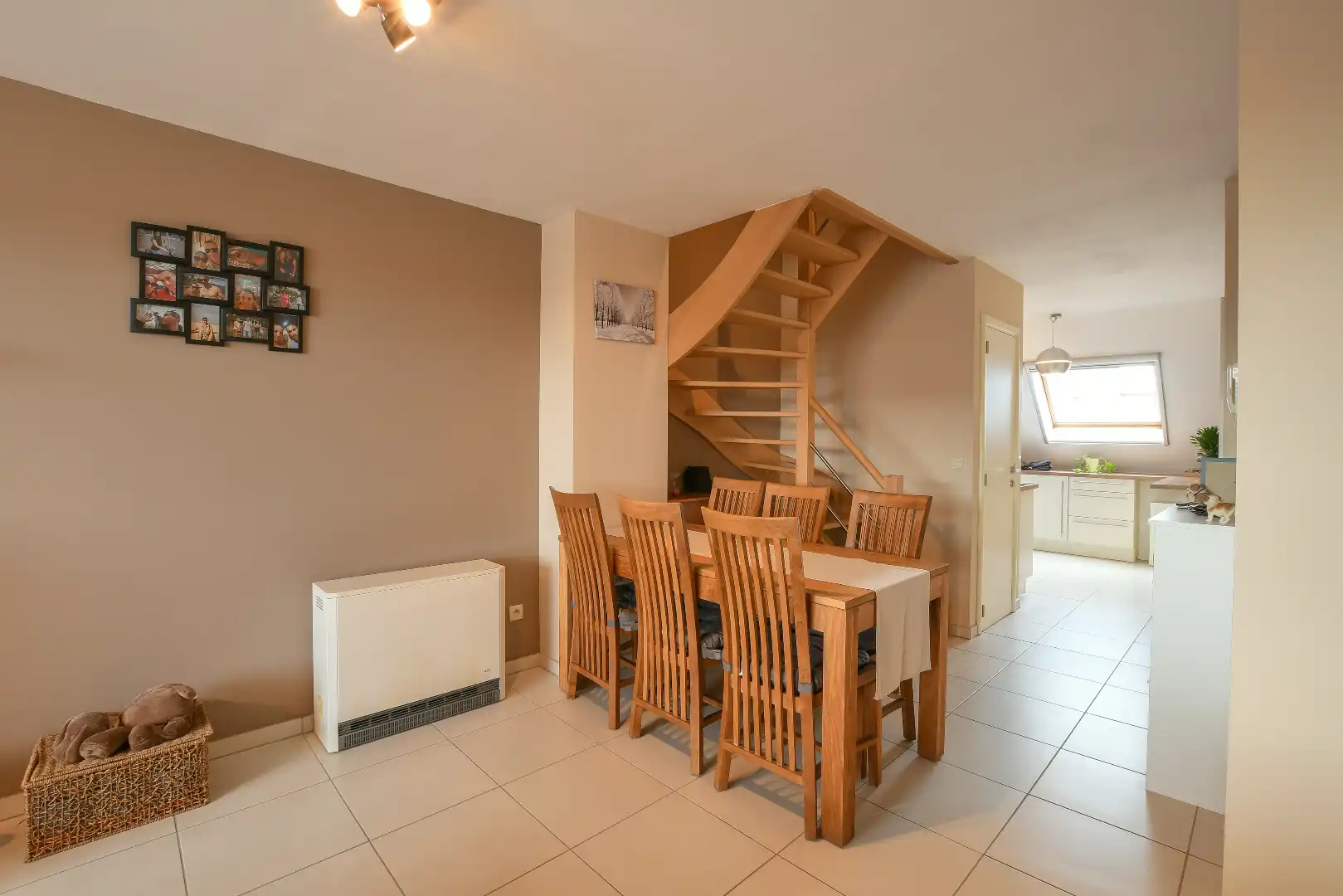 Mooi duplexappartement met 2 slaapkamers, zonnig terras en veel bergruimte te Oostende foto 6