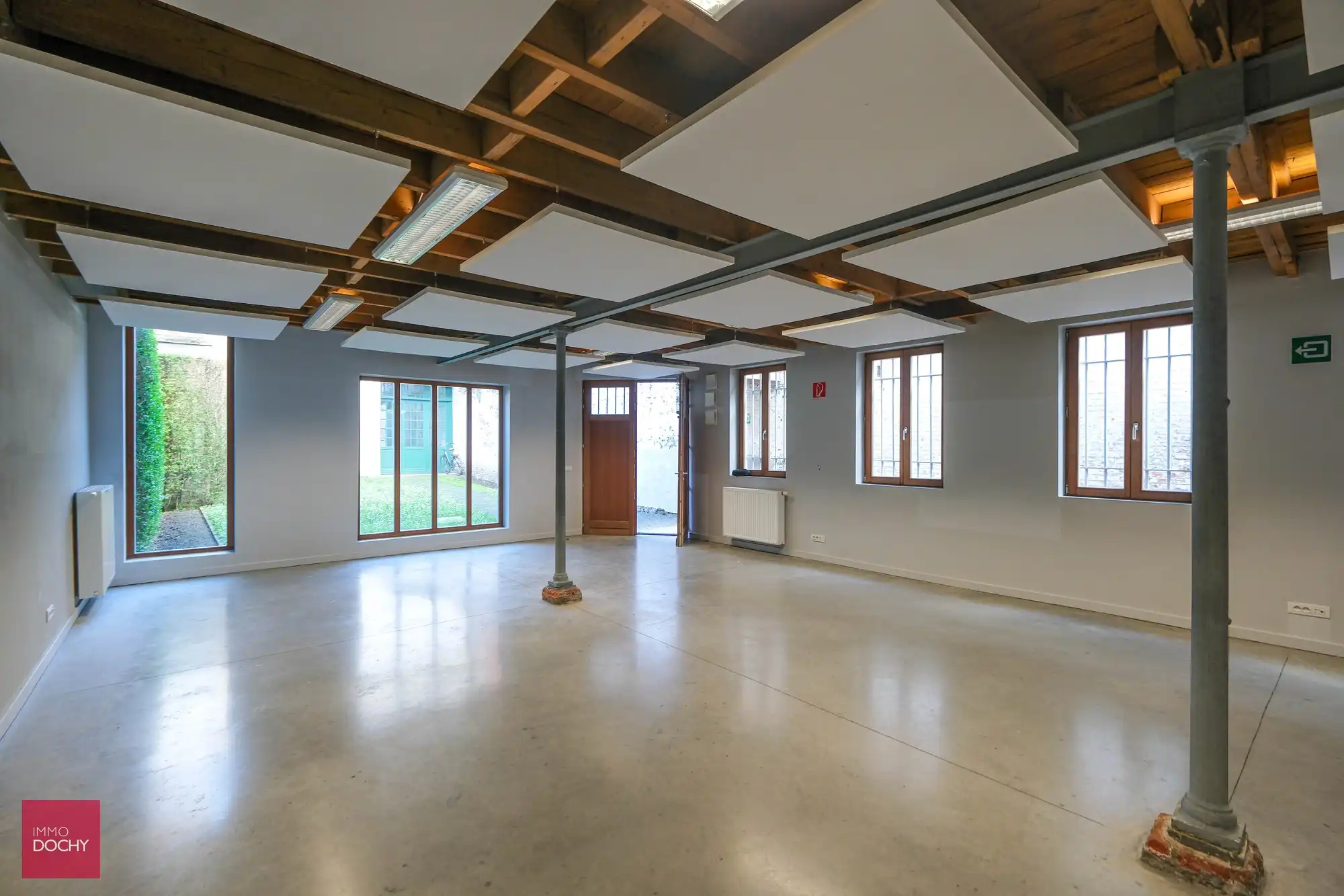 Hedendaagse kantoor of praktijkruimte in historisch gebouw foto 4