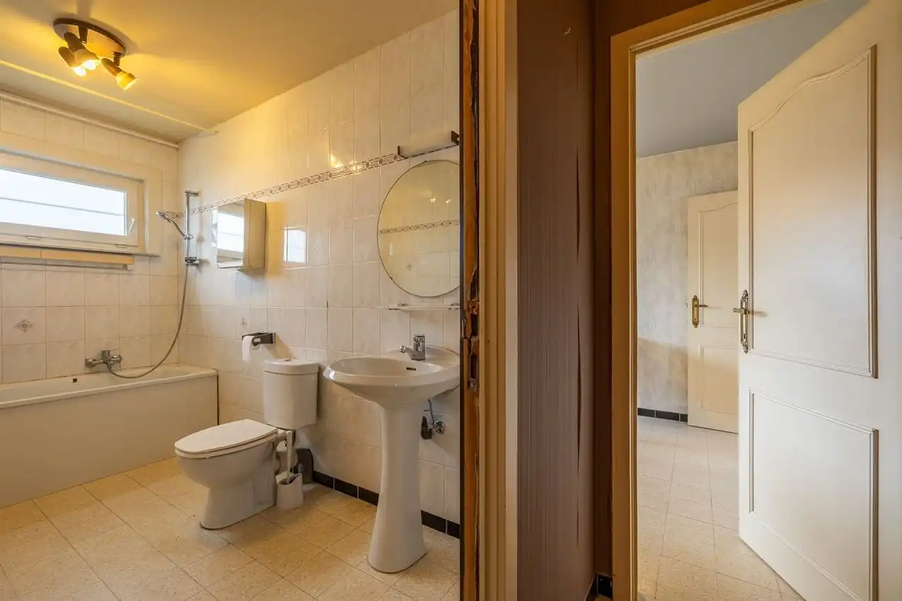 Gelijkvloers, toplocatie, prima indeling, label D, prachtige boom foto 21