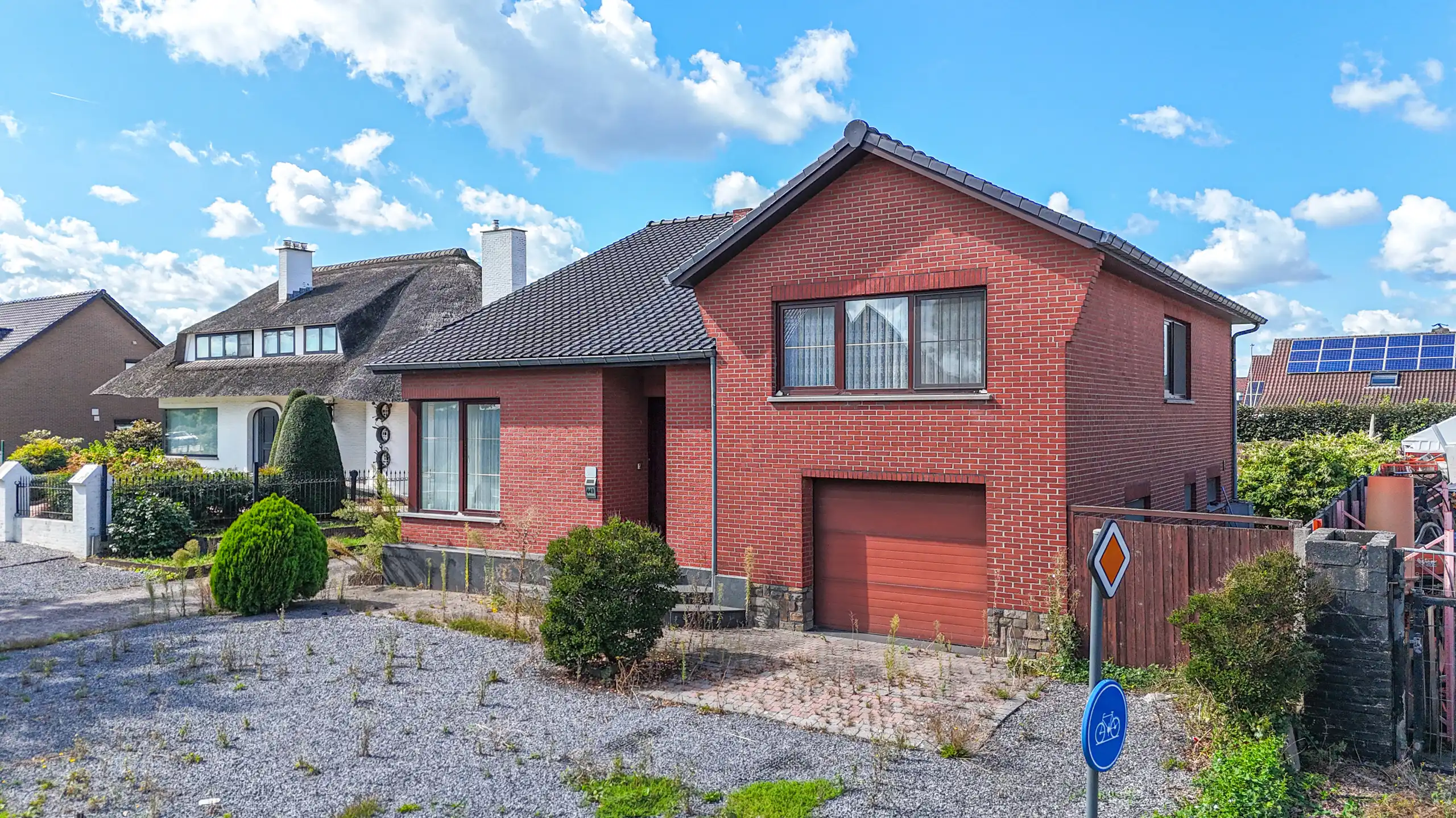 Ruime woning met 4 SLPK op een toplocatie! foto 2