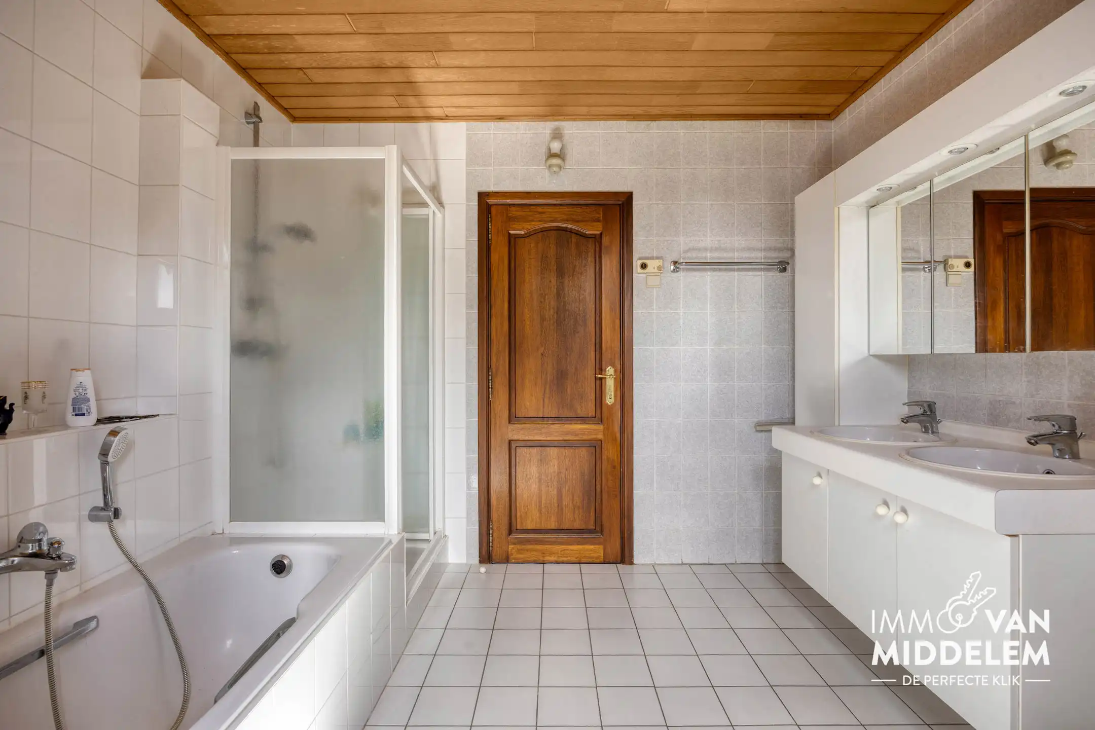 ZEER GOED ONDERHOUDEN WONING MET 4 KAMERS EN GROTE TUIN foto 16